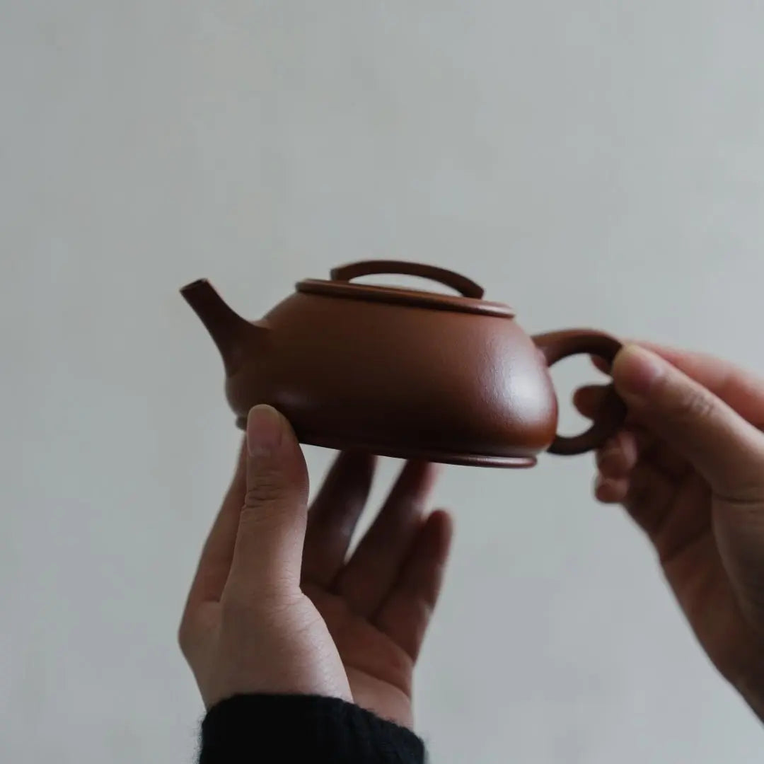 Shi Piao 200cc - Yixing Handmade Teapot 江苏宜兴