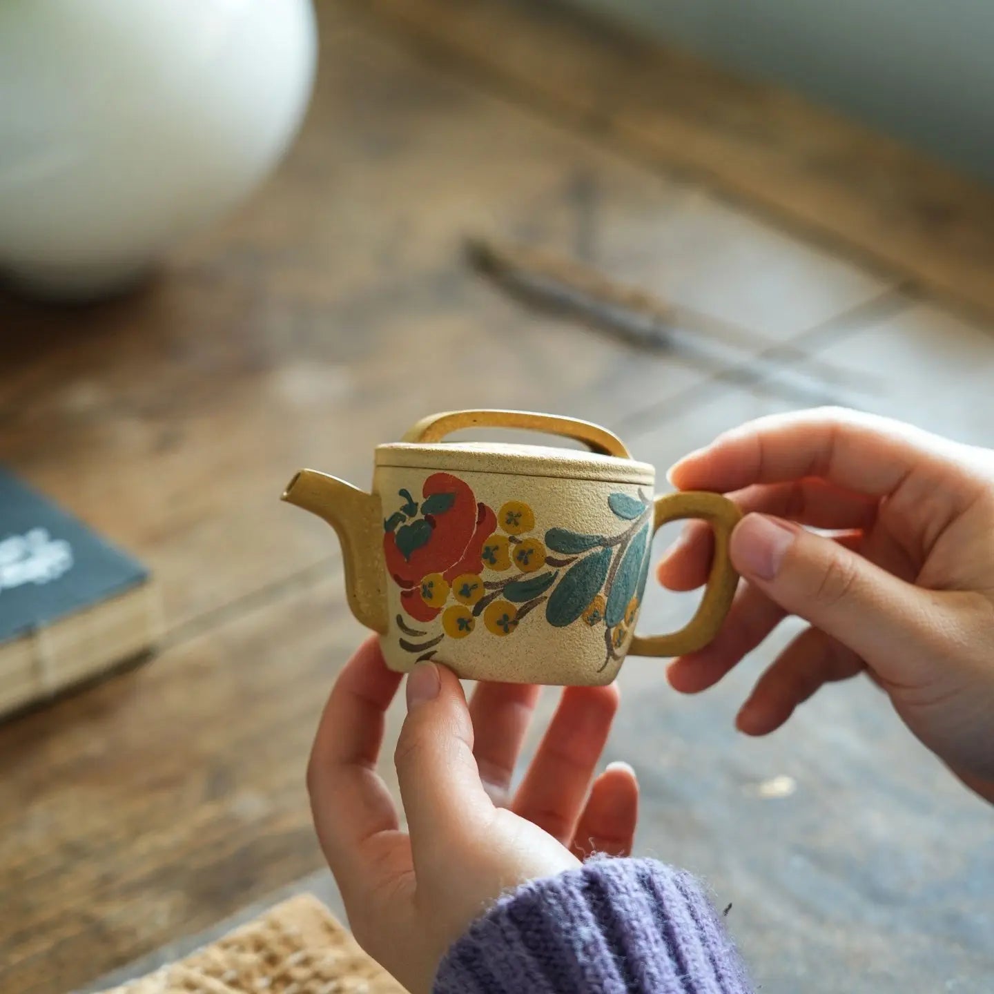 Shi Shi Ru Yi 120cc - Yixing Handmade Teapot 江苏宜兴