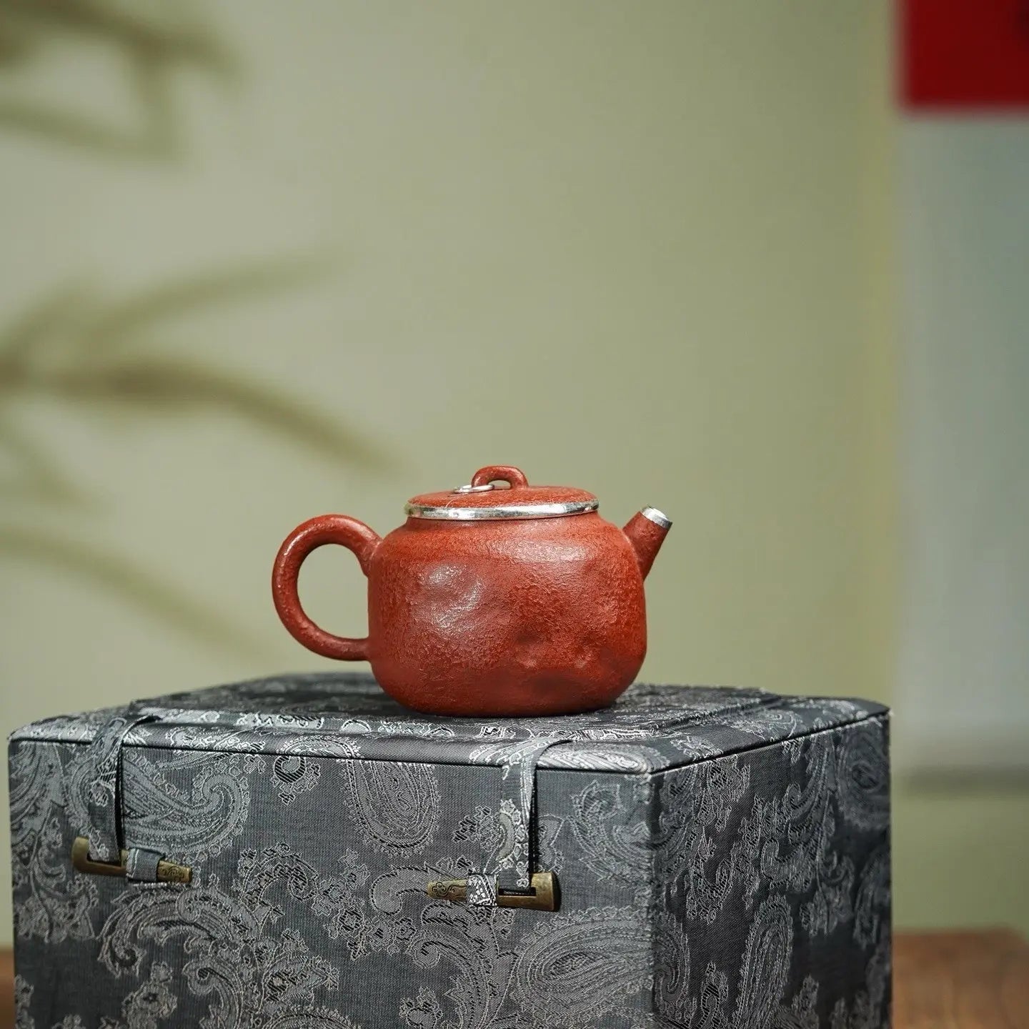Shou Nie Hu 200cc - Yixing Handmade Teapot 江苏宜兴