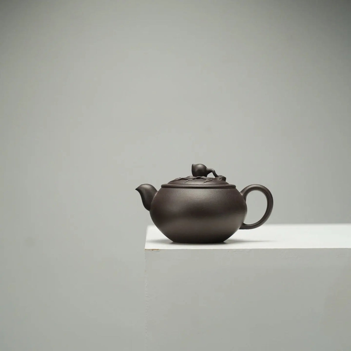 Shou Tao 200cc - Yixing Handmade Teapot 江苏宜兴