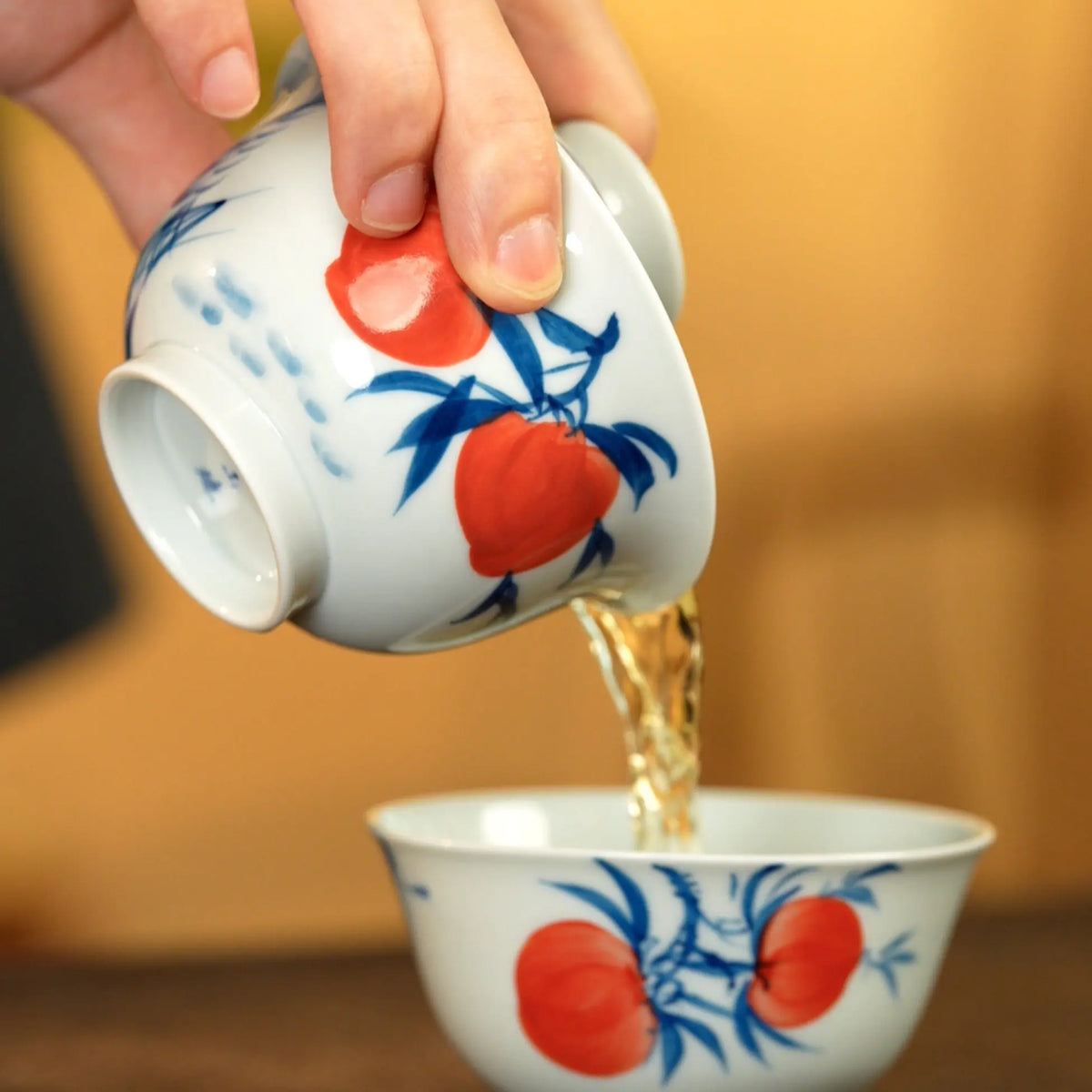 Shou Tao Xie Yi 120cc - Jing De Zhen Porcelain Gaiwan zycschina