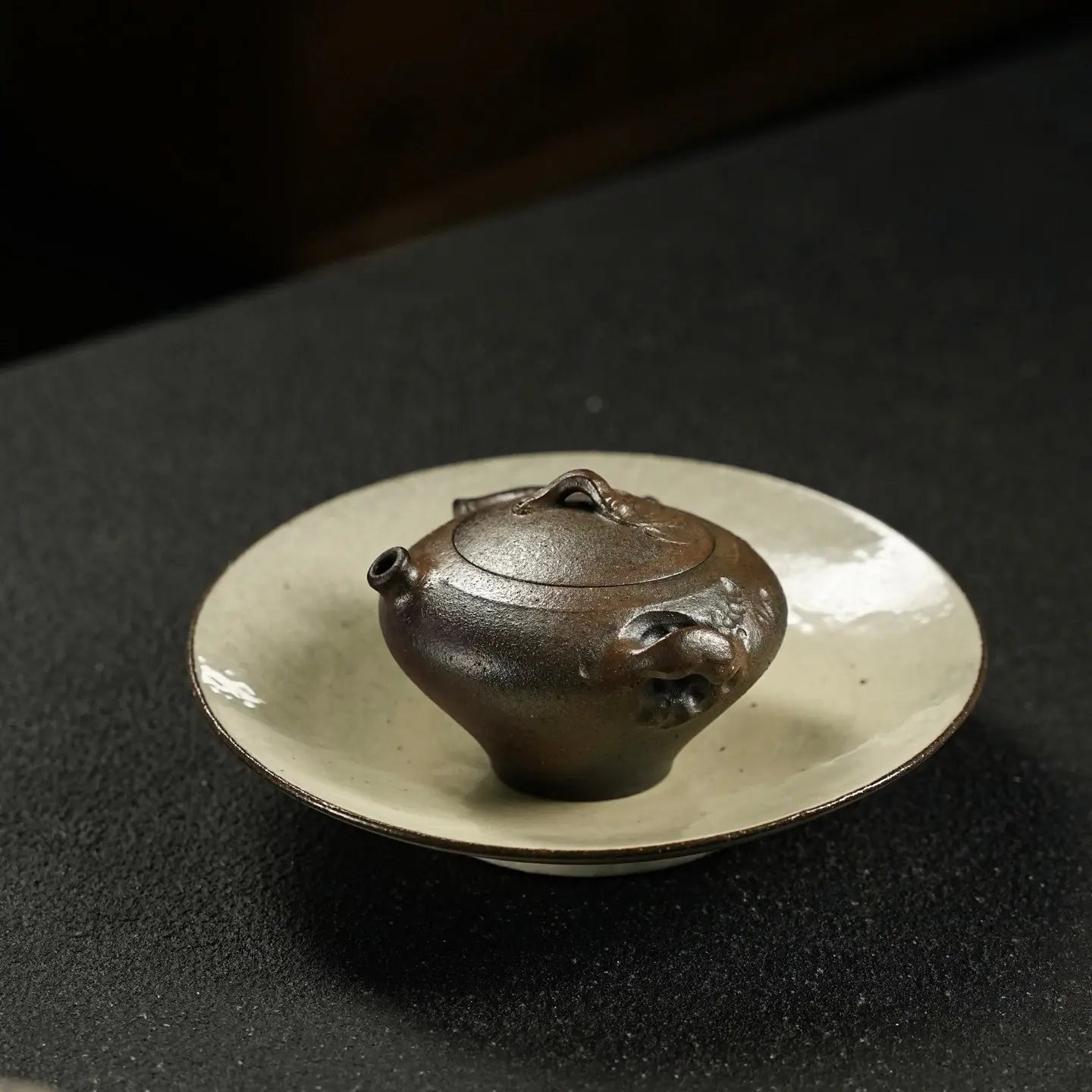 Shou Zhua Bao Ping 85cc - Yixing Handmade Teapot 江苏宜兴