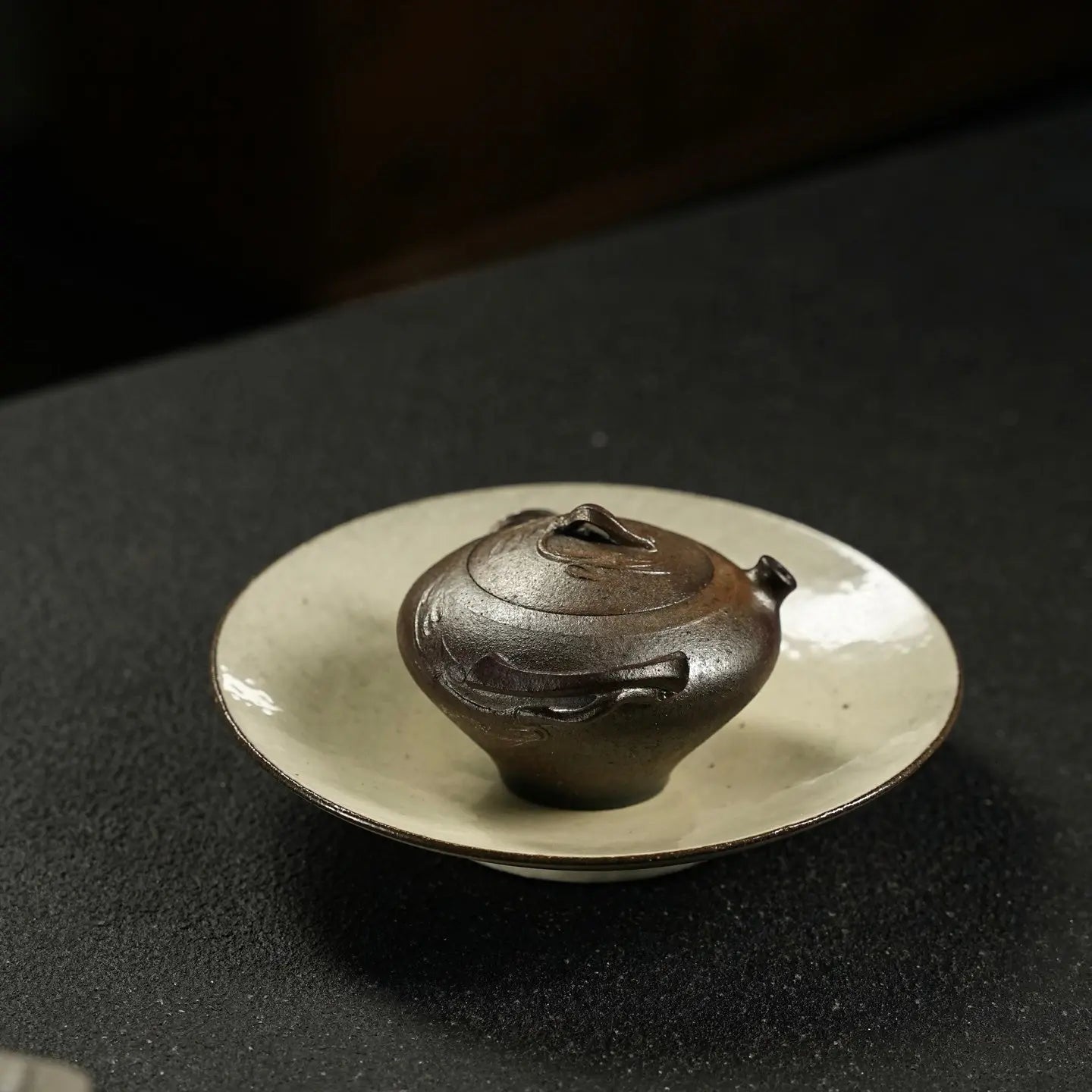Shou Zhua Bao Ping 85cc - Yixing Handmade Teapot 江苏宜兴