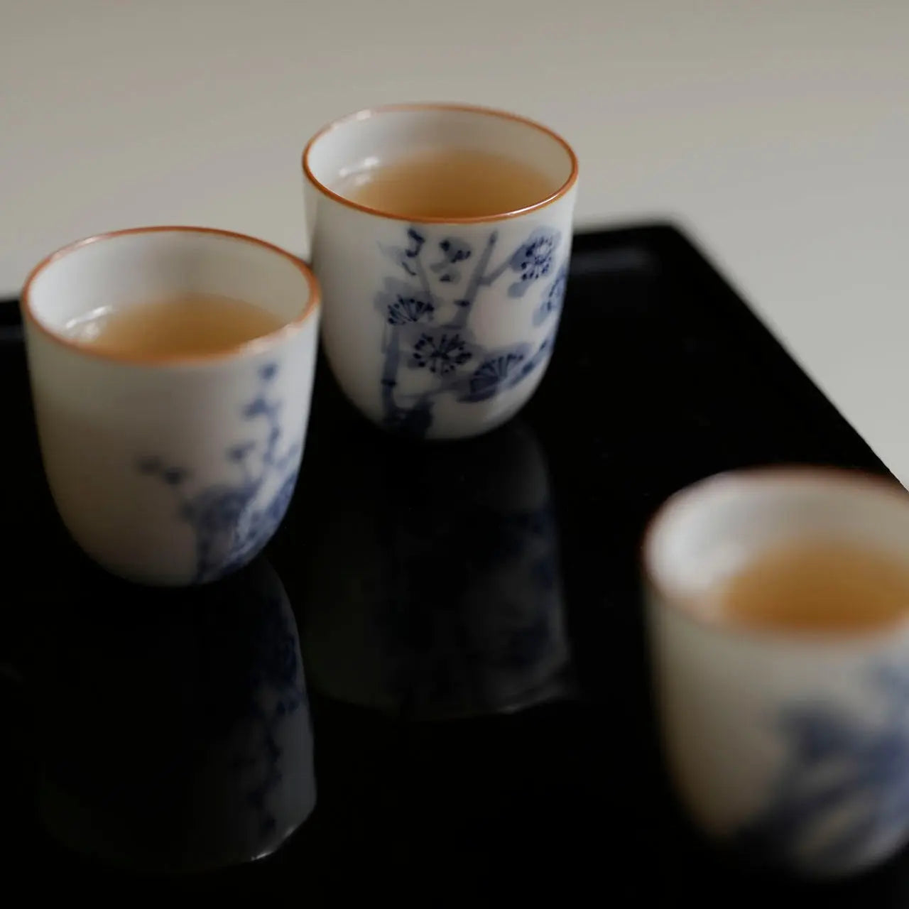 Shu Mei Dan Rui 25cc - Jing De Zhen Porcelain Teacup zycschina