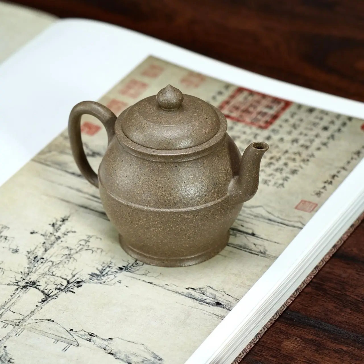 Shu Yao Gong Deng 180cc - Yixing Handmade Teapot 江苏宜兴