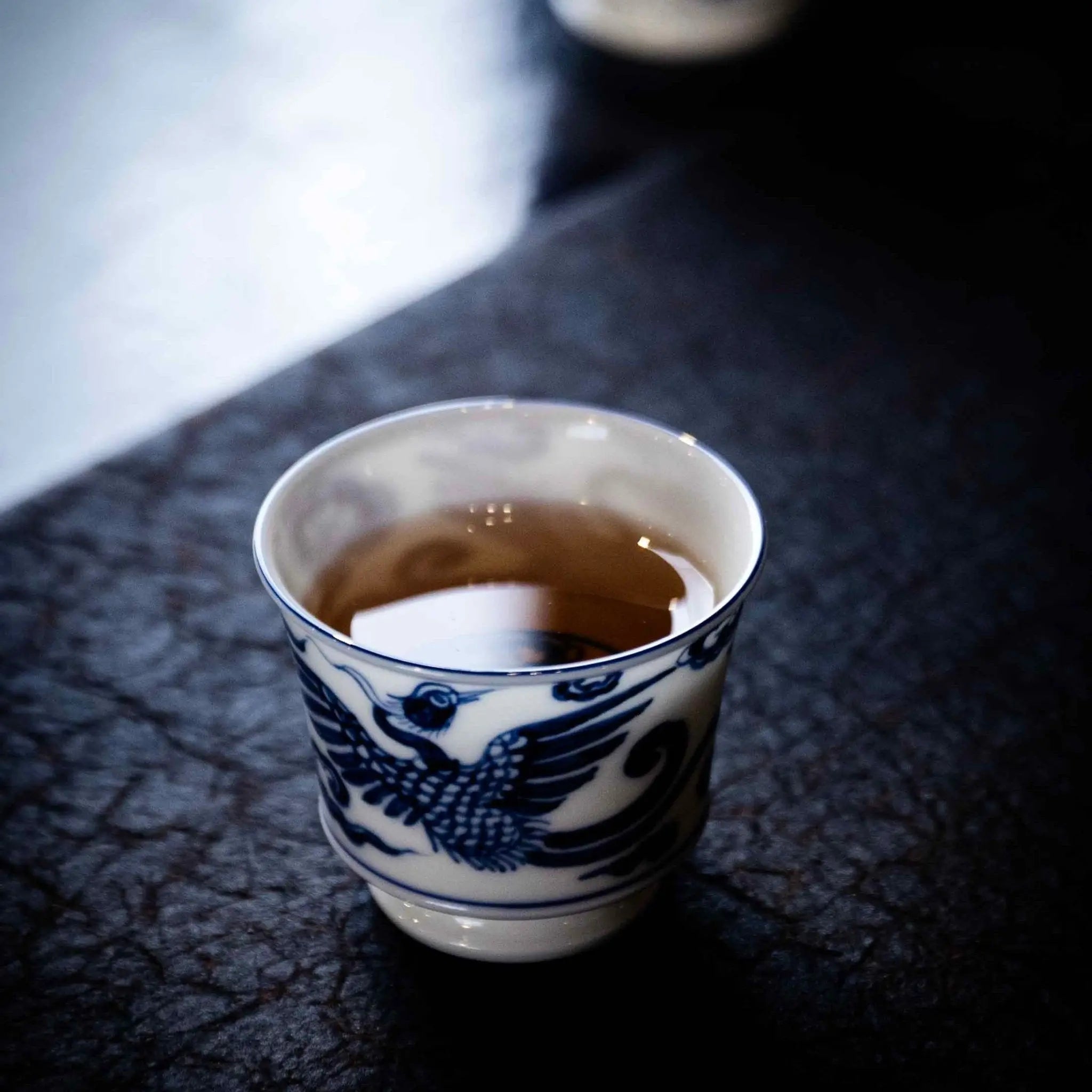 Shuang Feng 100cc - Jing De Zhen Porcelain Gaiwan zycschina