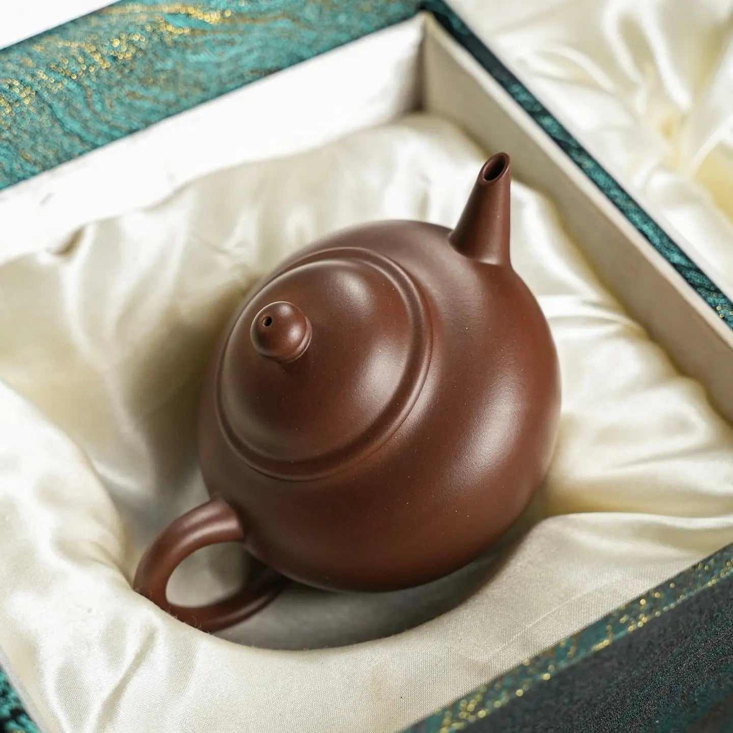 Shui Ping 200cc - Yixing Handmade Teapot 江苏宜兴