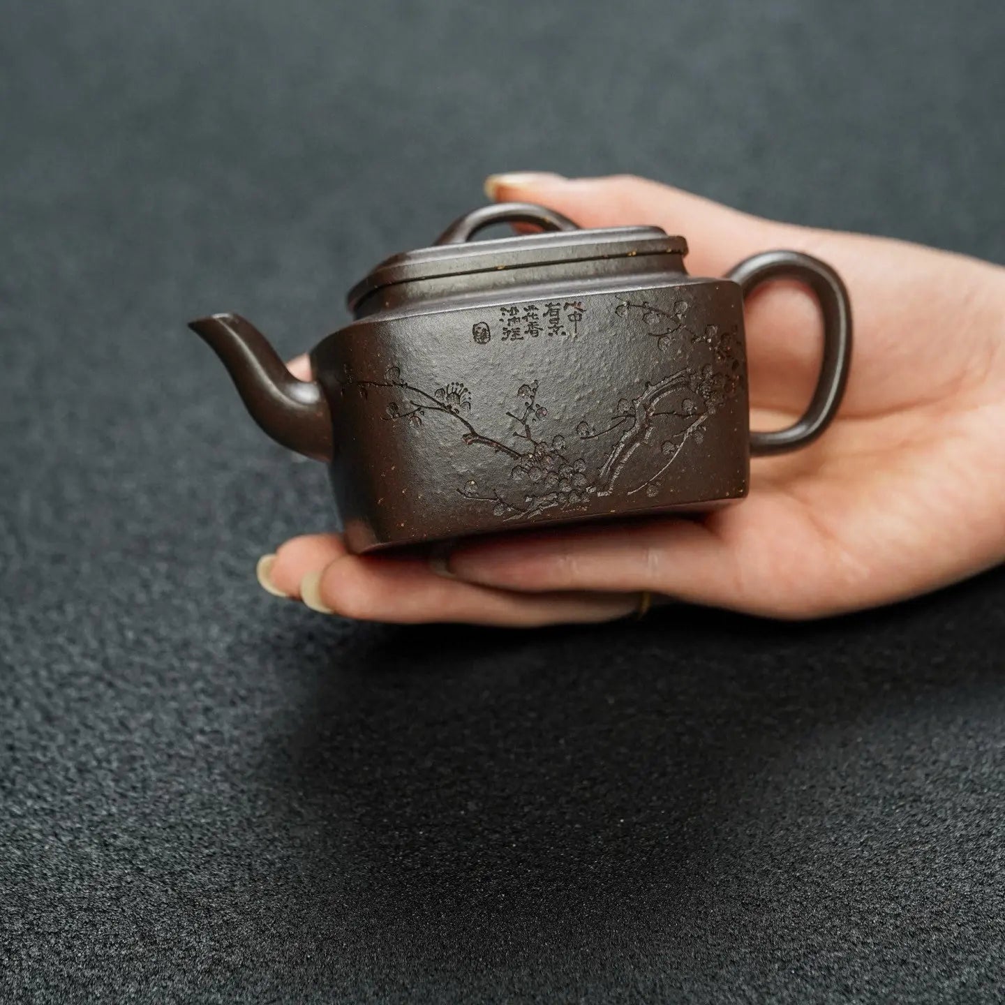 Si Fang Bao Xiang 180cc - Yixing Handmade Teapot 江苏宜兴