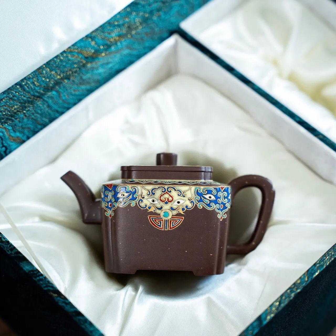 Si Fang Tong Chun 180cc - Yixing Handmade Teapot 江苏宜兴