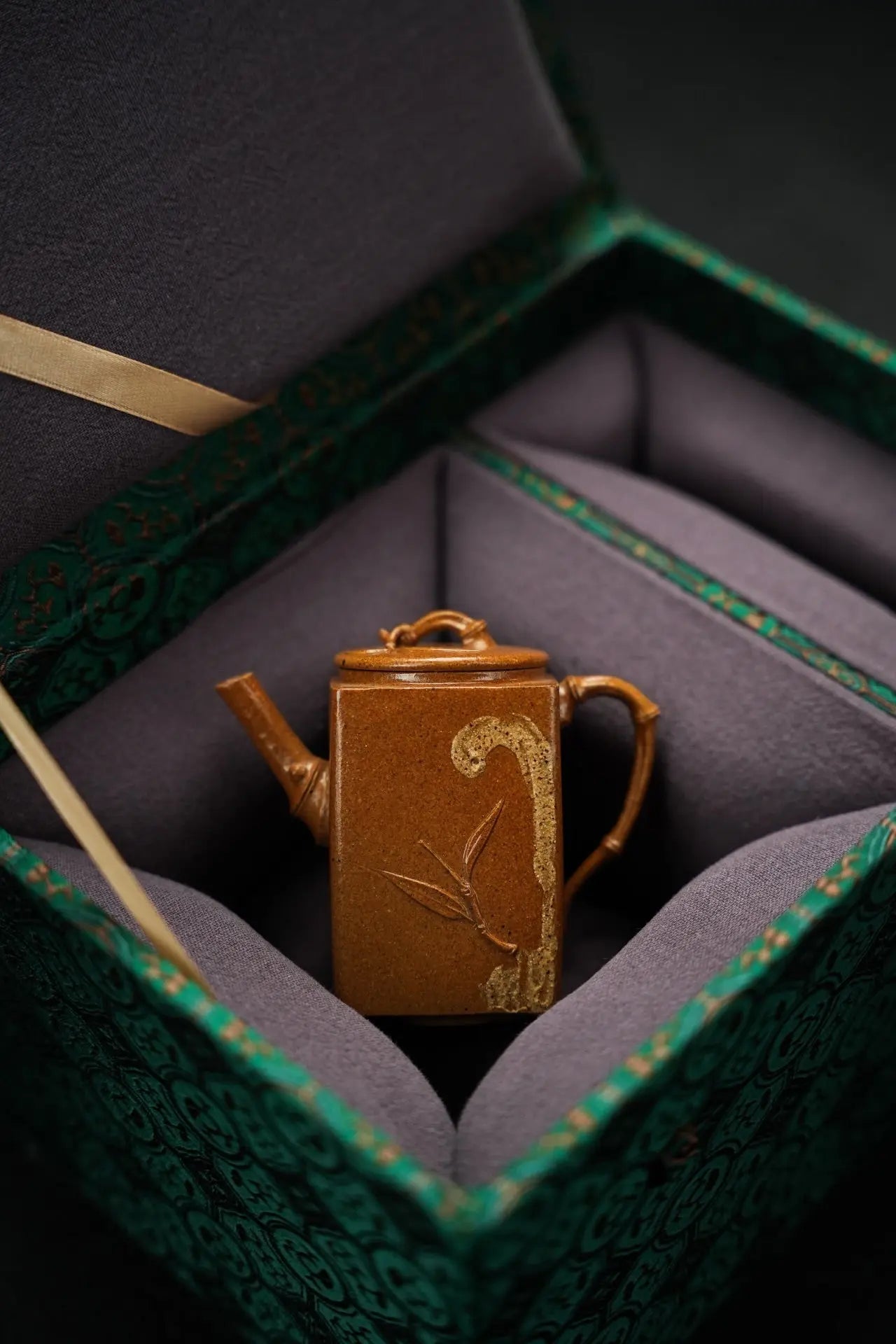 Si Fang Xiao Zhu Jun 100cc - Yixing Handmade Teapot 江苏宜兴