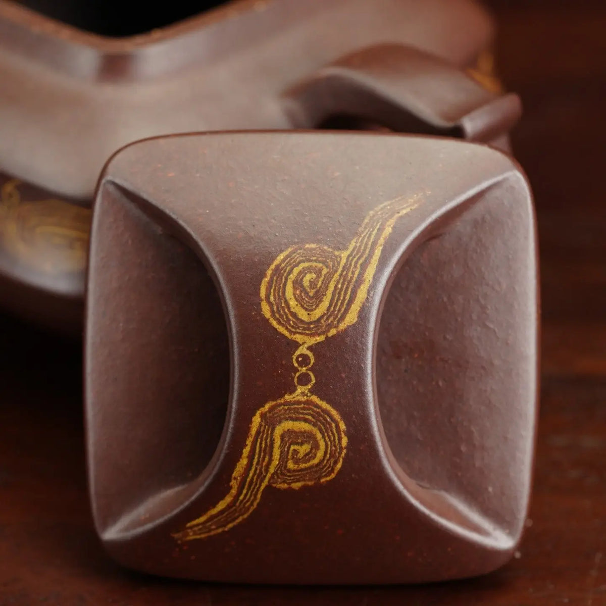 Si Hai Sheng Ping 425cc - Yixing Handmade Teapot 【DM for price】 江苏宜兴