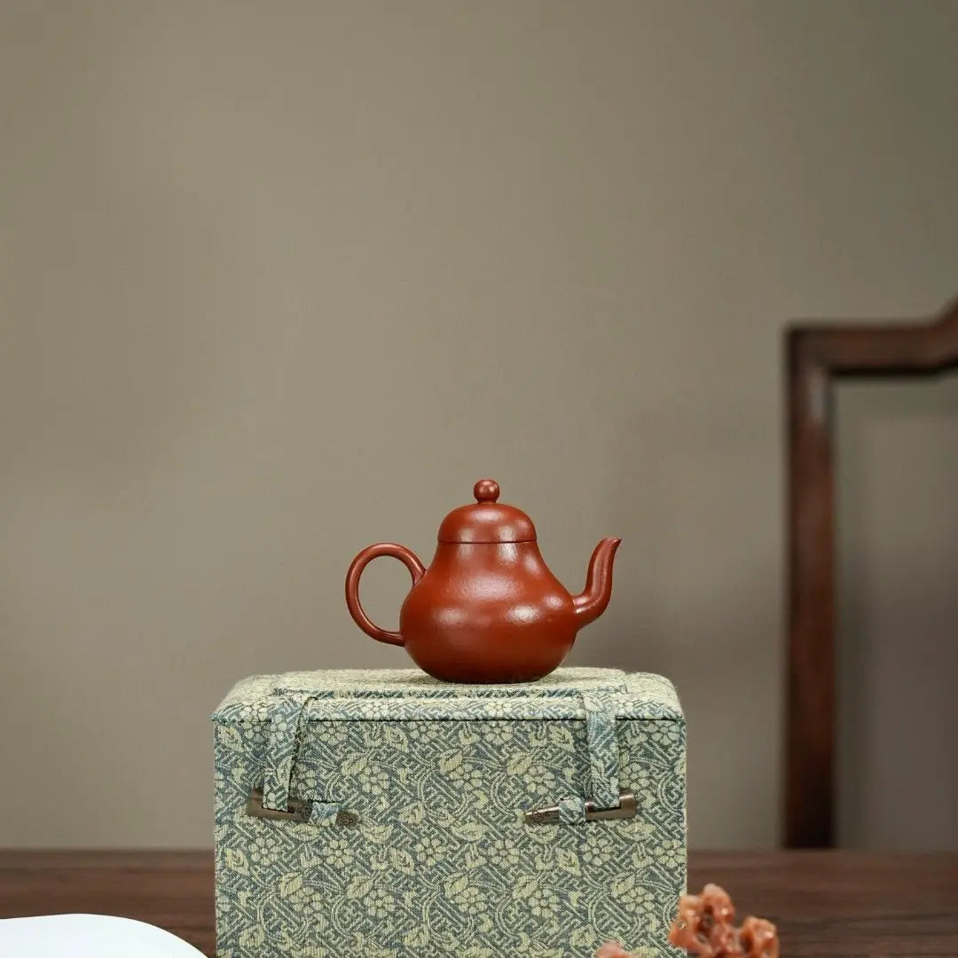 Si Ting 100cc - Yixing Handmade Teapot 江苏宜兴