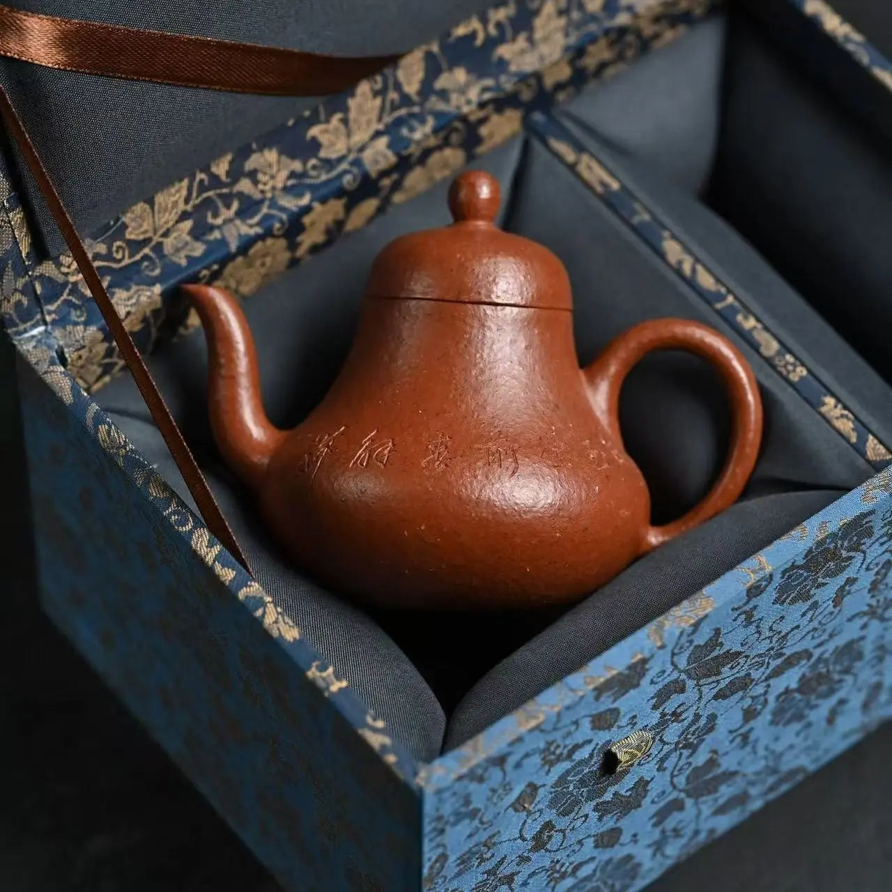 Si Ting 170cc - Yixing Handmade Teapot 江苏宜兴