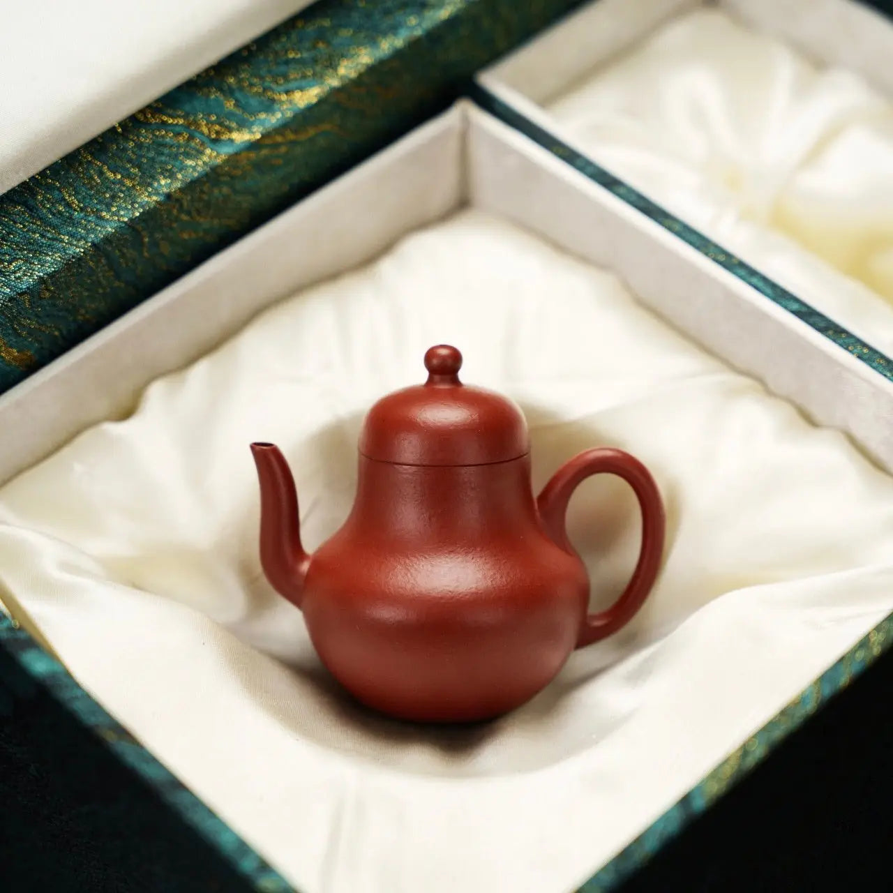 Si Ting 90cc - Yixing Handmade Teapot 江苏宜兴