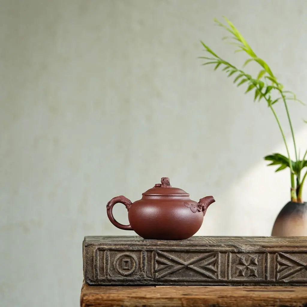 Song Qu 200cc - Yixing Handmade Teapot 江苏宜兴