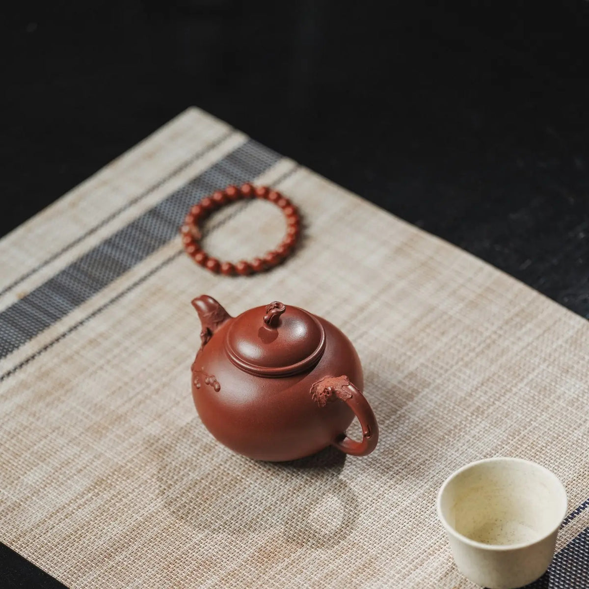 Song Ru Hu 190cc - Yixing Handmade Teapot 江苏宜兴