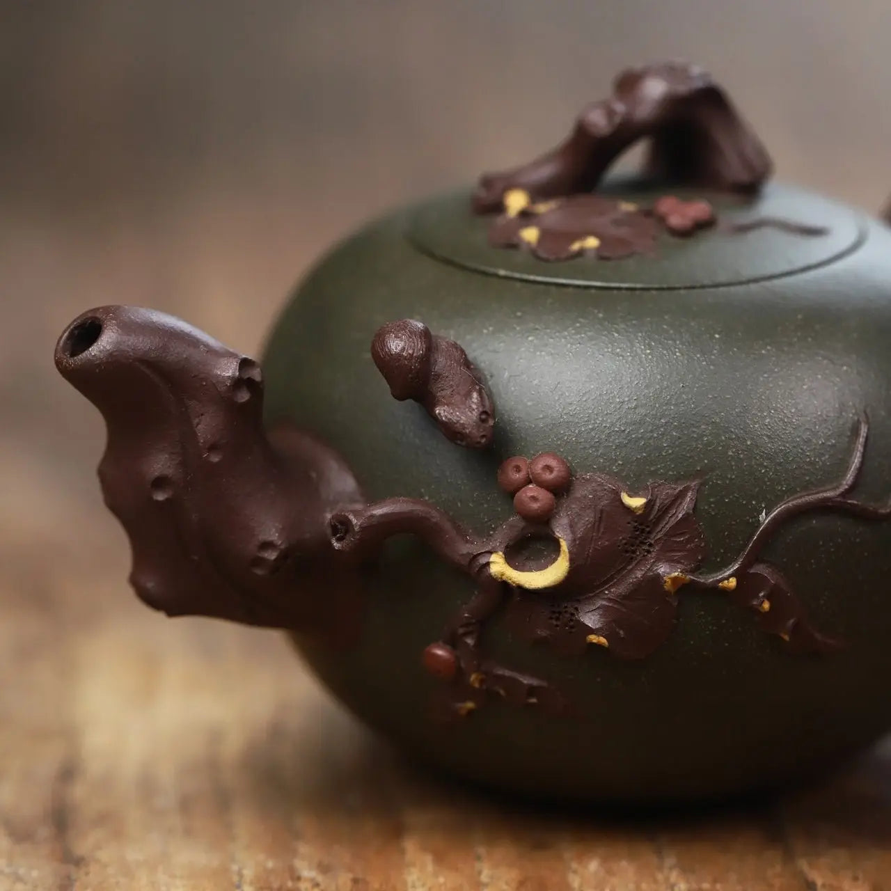 Song Shu Pu Tao 150cc - Yixing Handmade Teapot 江苏宜兴
