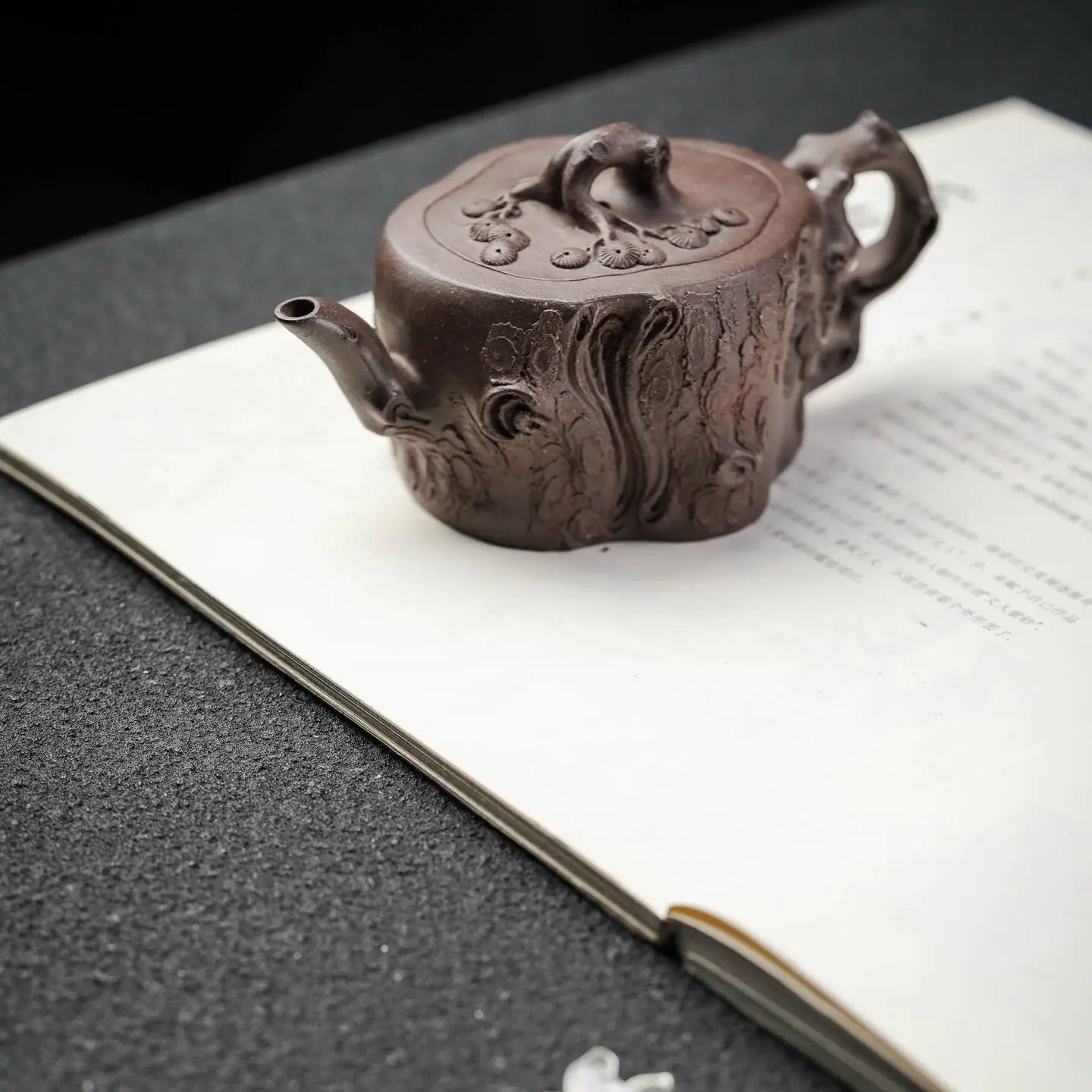 Song Zhuang 170cc - Yixing Handmade Teapot 江苏宜兴