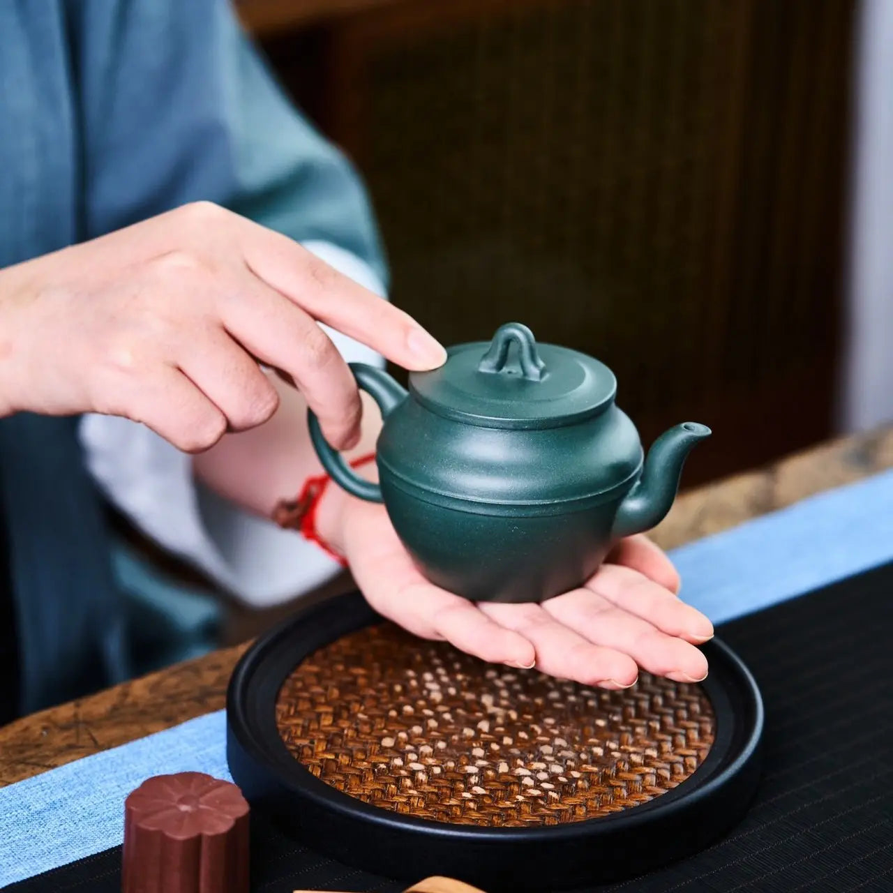Su Ying 180cc - Yixing Handmade Teapot 江苏宜兴