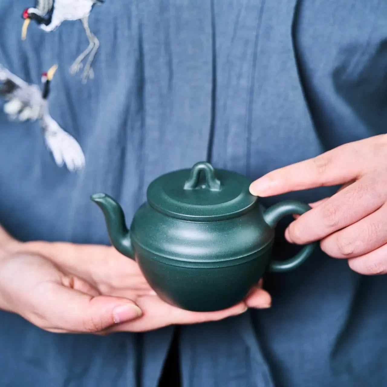 Su Ying 180cc - Yixing Handmade Teapot 江苏宜兴