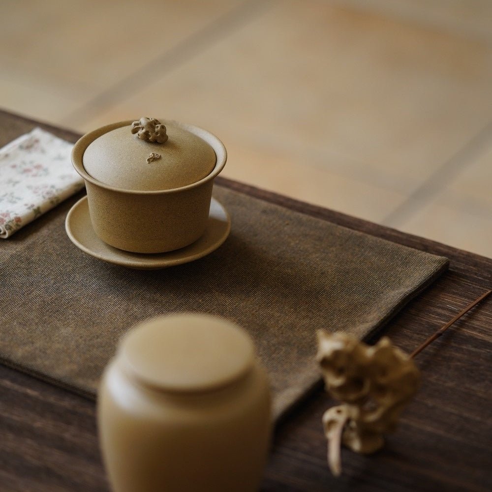 Tai Hu Shi 200cc - Yixing Handmade Gaiwan 江苏宜兴