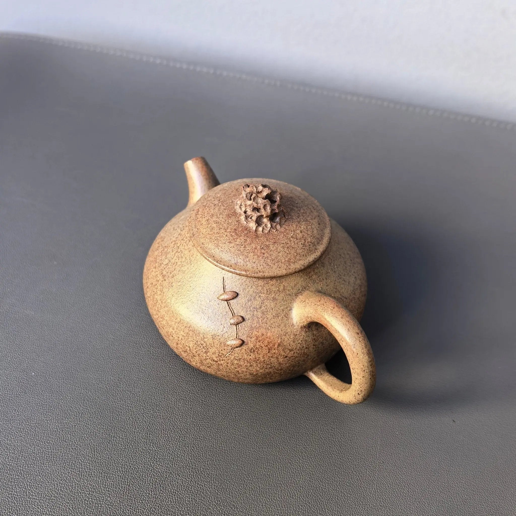 Tai Hu Shi Qu 130cc - Yixing Handmade Teapot 江苏宜兴