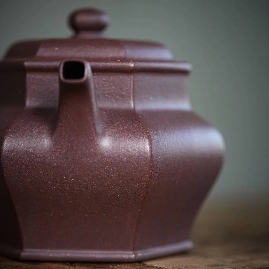 Tang Guan 210cc - Yixing Handmade Teapot 江苏宜兴