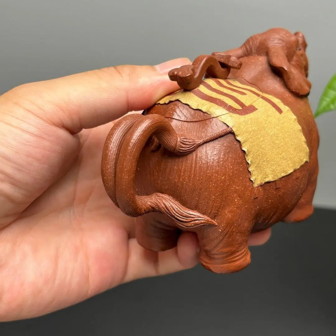Wan Xiang Geng Xin 200cc - Yixing Handmade Teapot 江苏宜兴
