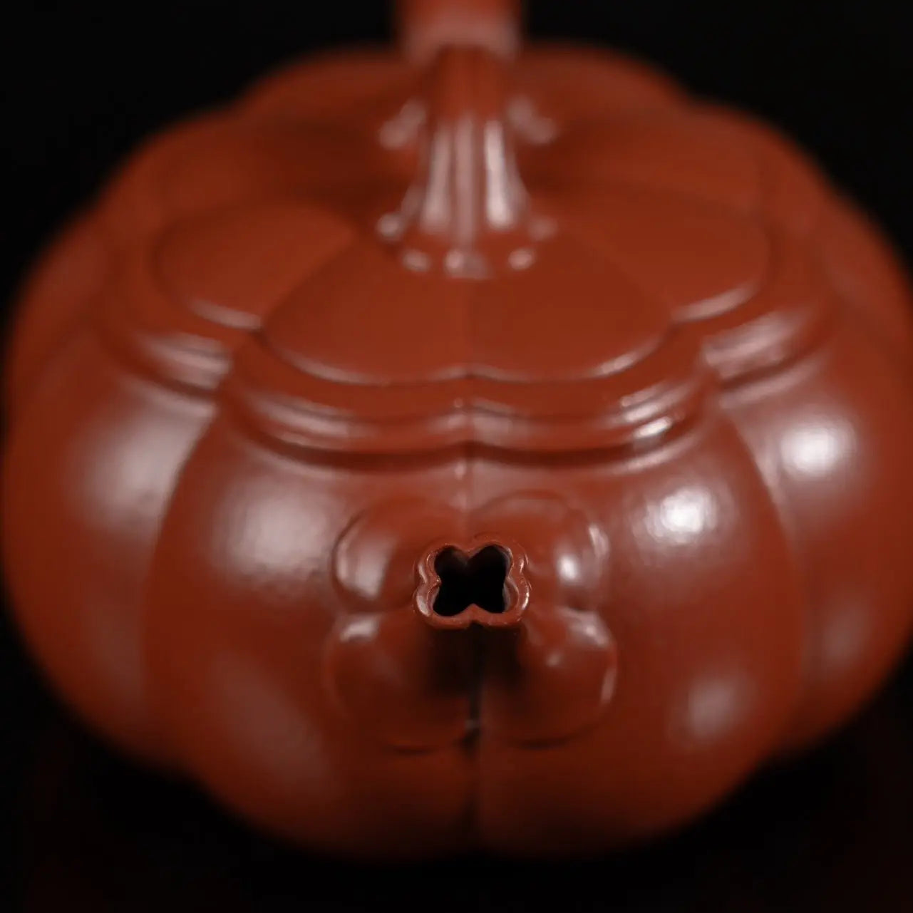 Wei Gu 140cc - Yixing Handmade Teapot 江苏宜兴