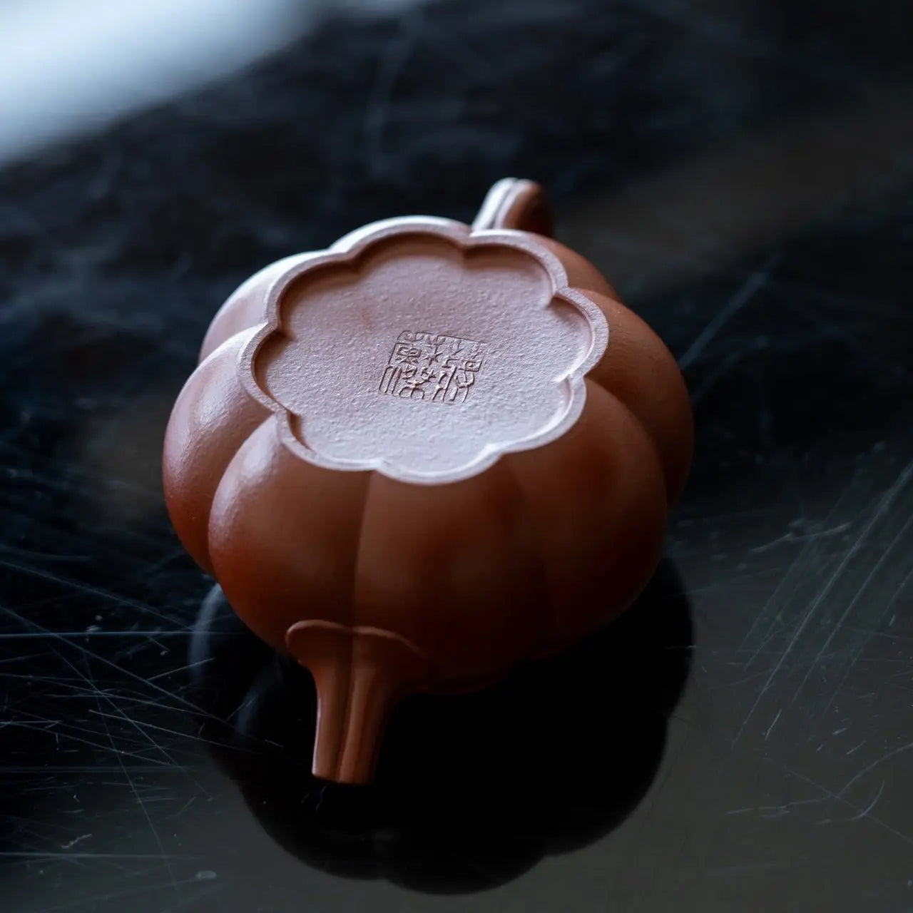 Wei Gu 140cc - Yixing Handmade Teapot 江苏宜兴
