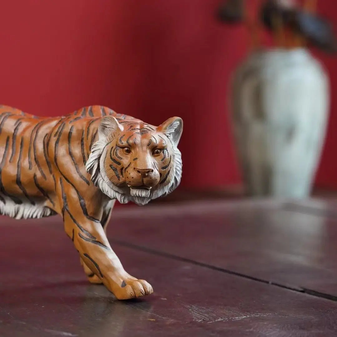 Wei Zhen Ba Fang - Zisha Sculpture 江苏宜兴