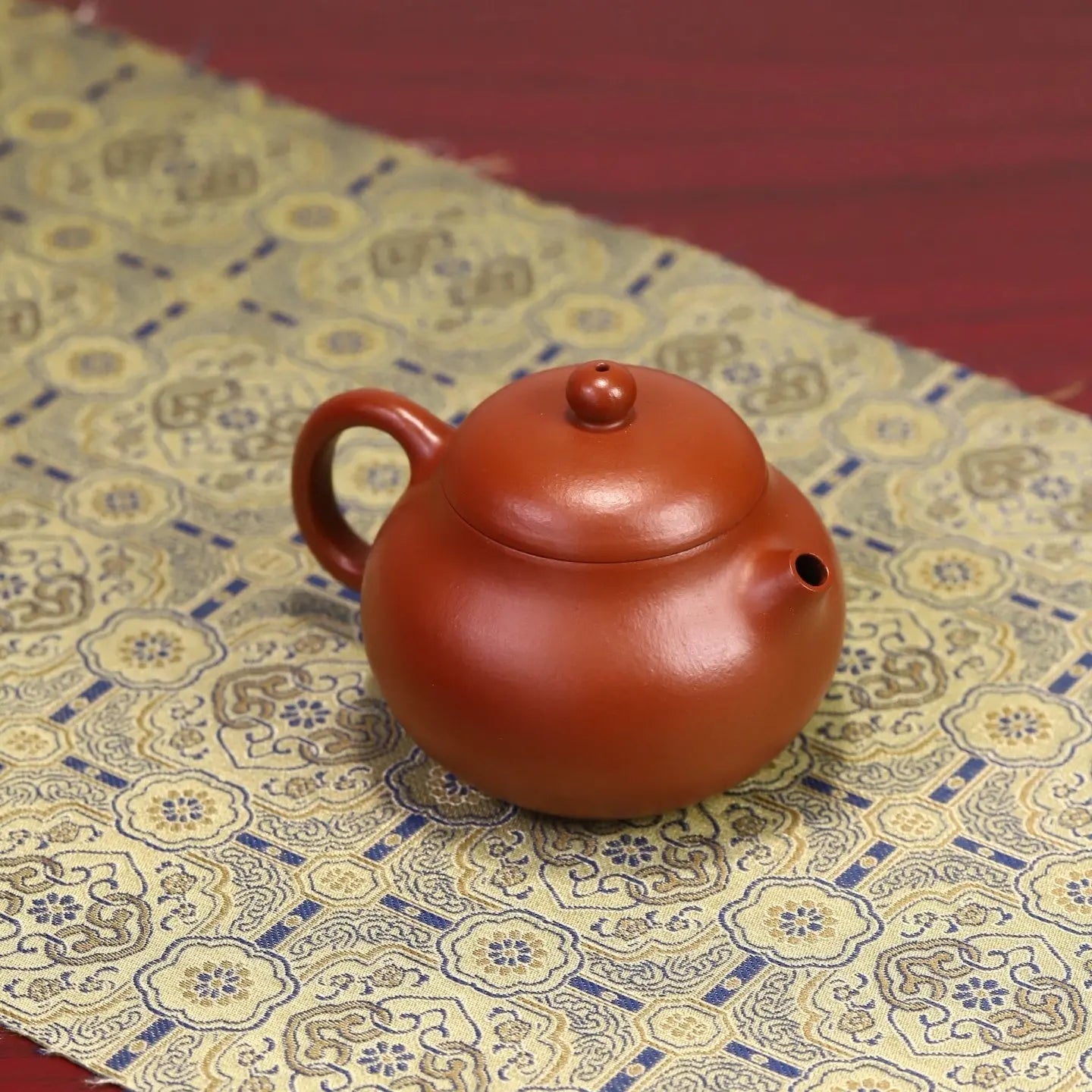 Wen Dan 140cc - Yixing Handmade Teapot 江苏宜兴
