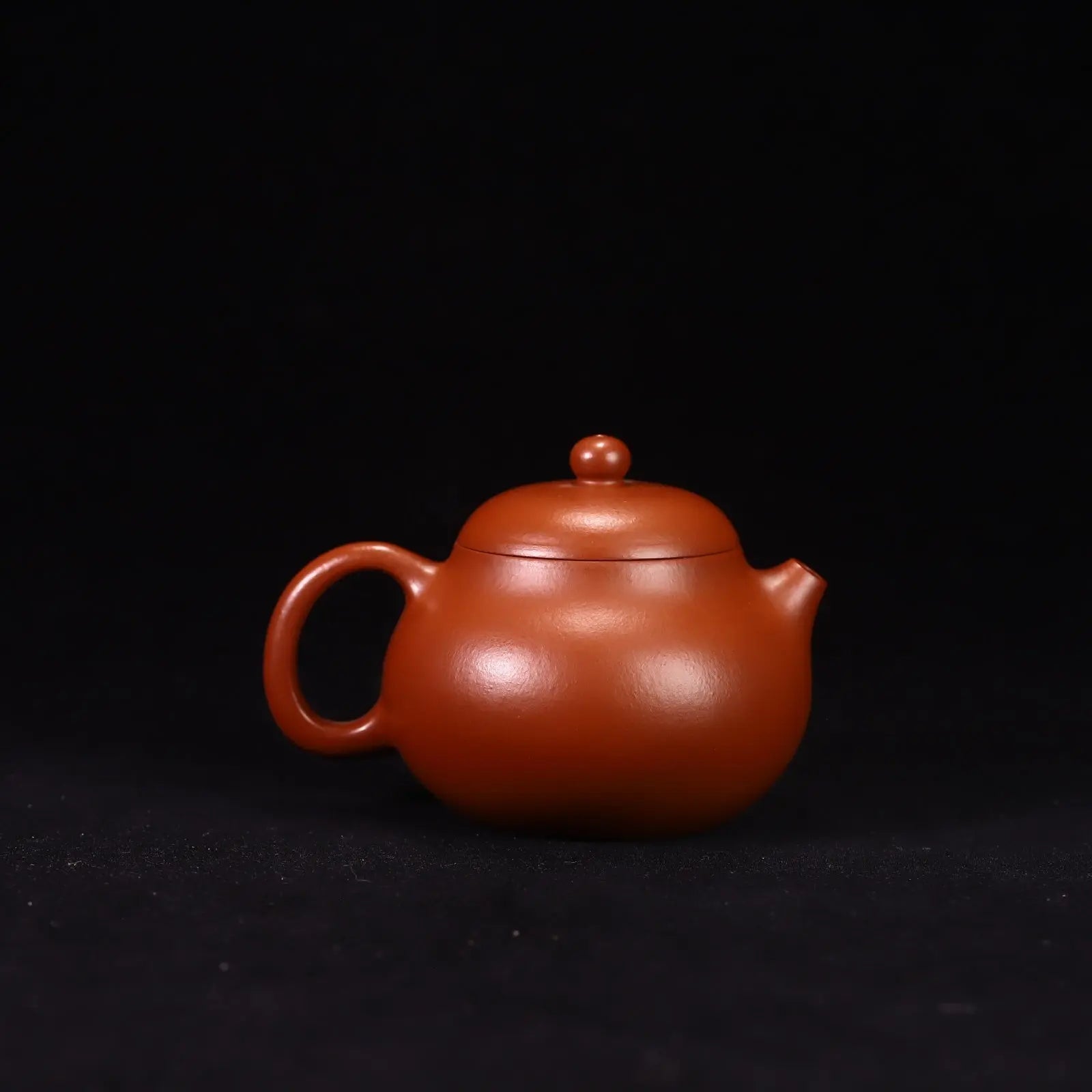 Wen Dan 140cc - Yixing Handmade Teapot 江苏宜兴