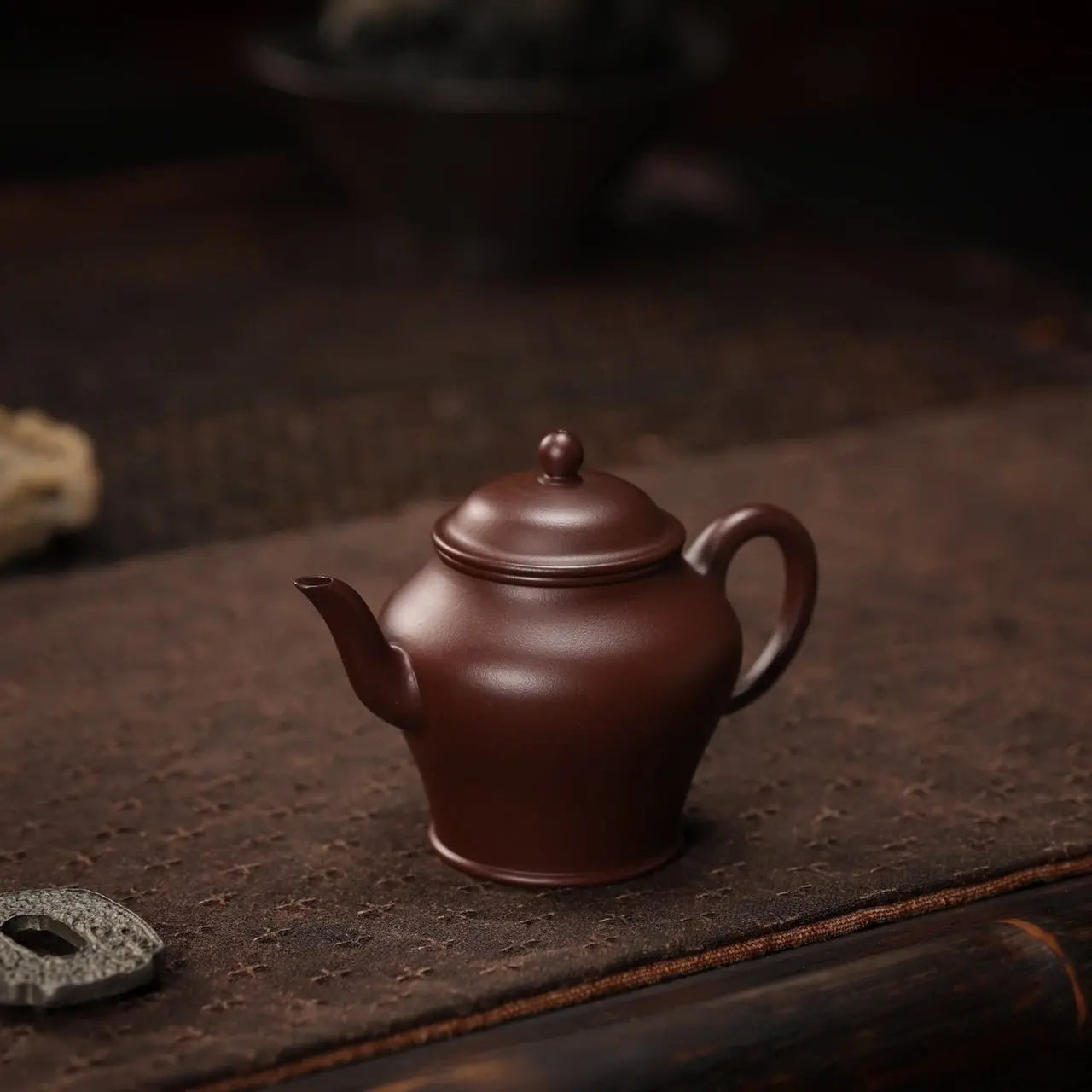 Weng Xing 170cc - Yixing Handmade Teapot 江苏宜兴