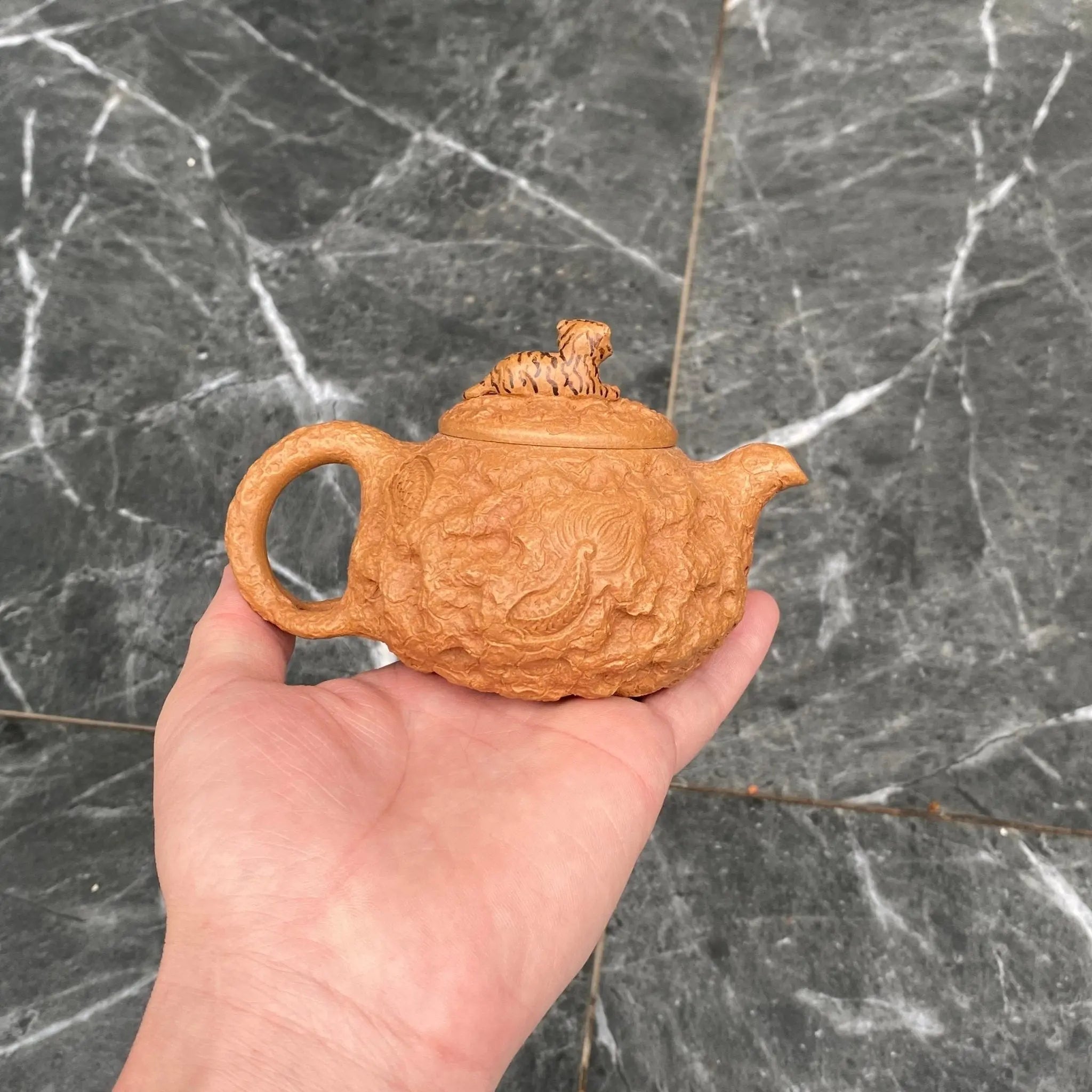 Wo Hu Cang Long 170cc - Yixing Handmade Teapot 江苏宜兴