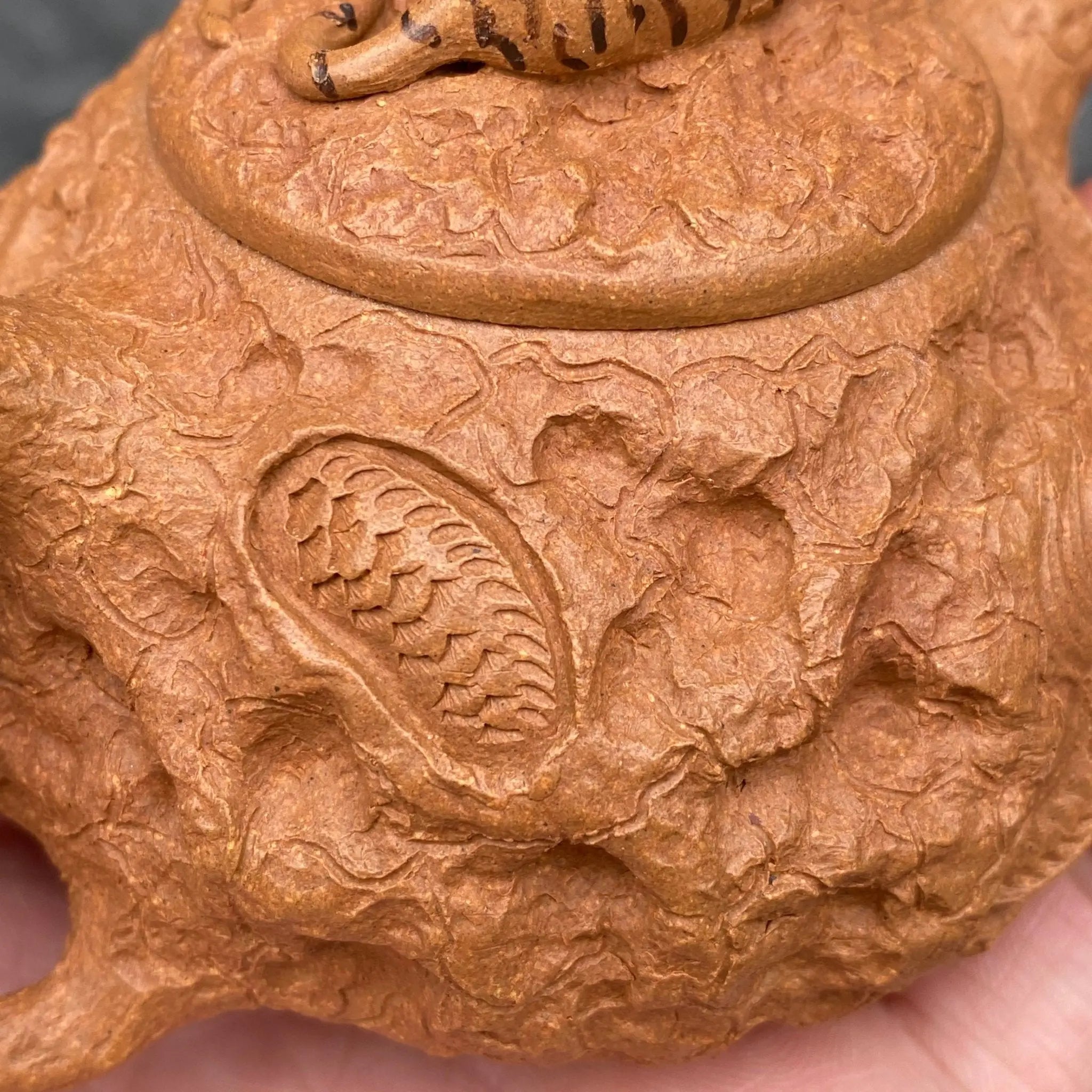Wo Hu Cang Long 170cc - Yixing Handmade Teapot 江苏宜兴