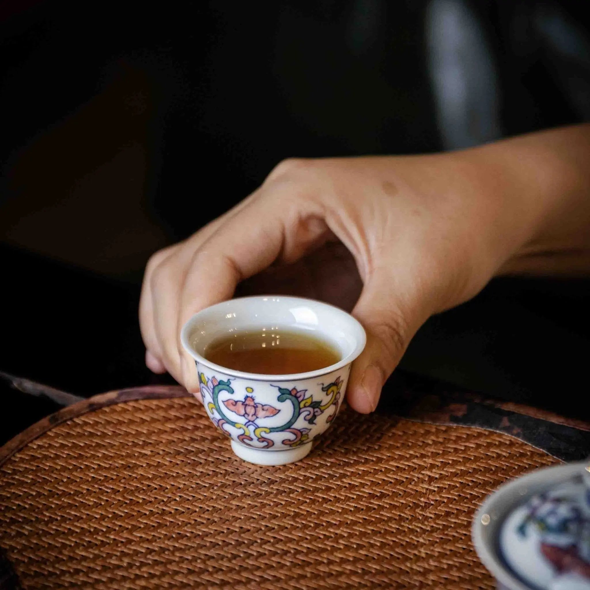 Wu Cai Ru Yi 75cc - Jing De Zhen Porcelain Gaiwan zycschina