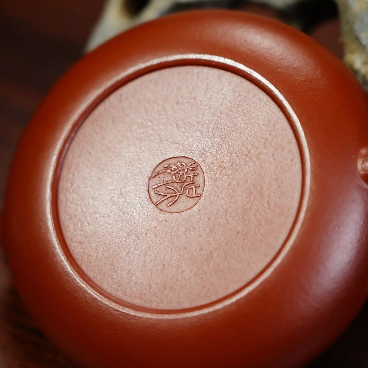 Wu Chen 175cc - Yixing Handmade Teapot 江苏宜兴