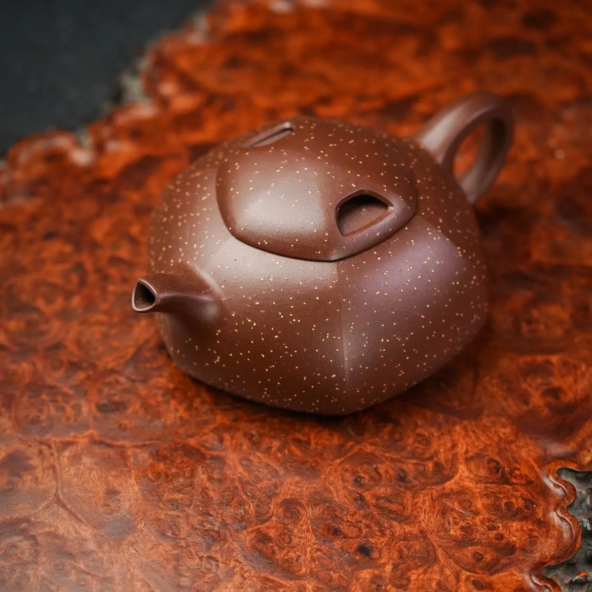 Wu He 170cc - Yixing Handmade Teapot 江苏宜兴