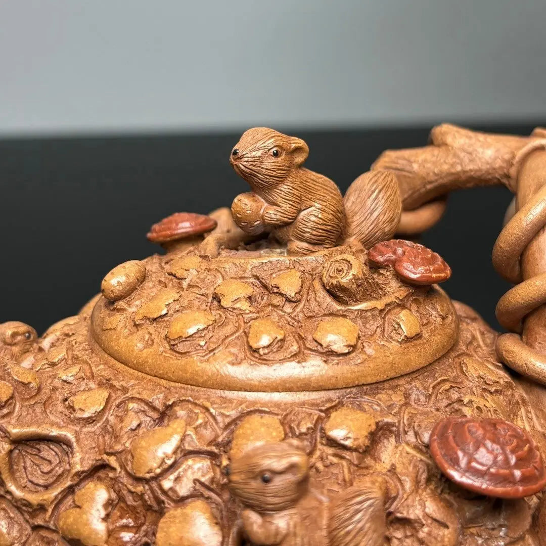 Wu Zi Deng Ke 230cc - Yixing Handmade Teapot 江苏宜兴