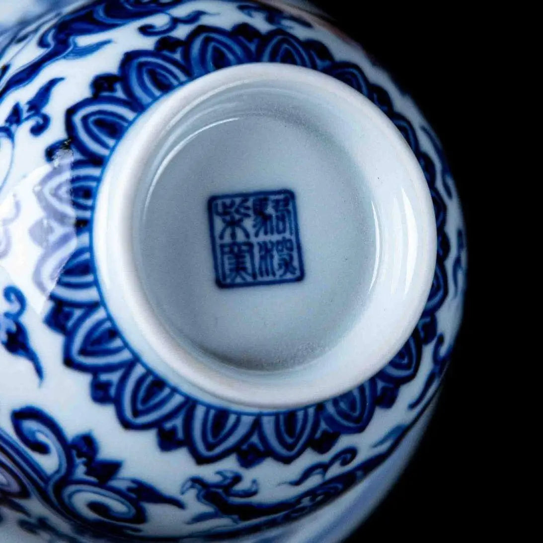 Xiang Cao Long 170cc - Jing De Zhen Porcelain Gaiwan zycschina