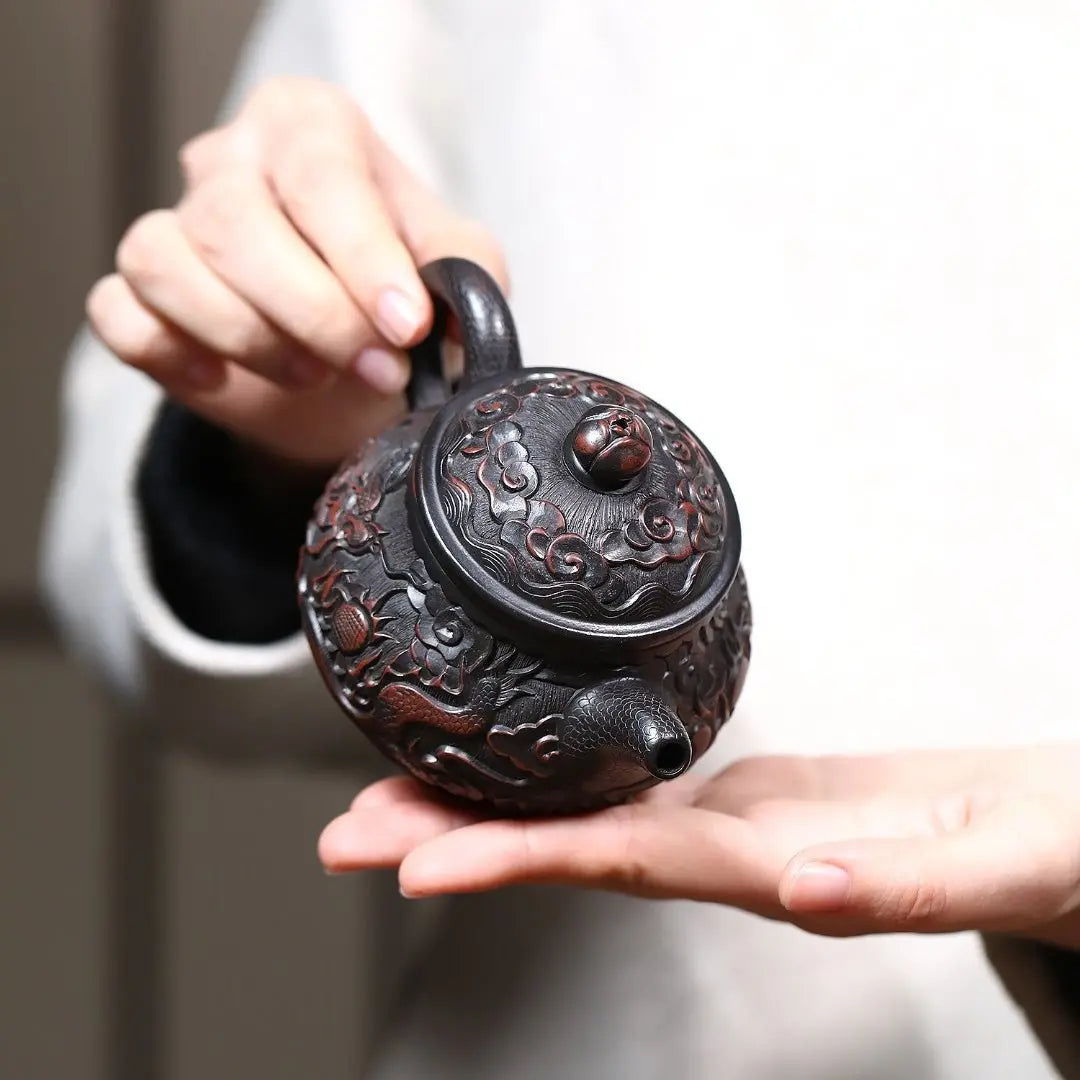 Xiang Long Pan Hu 210cc - Yixing Handmade Teapot 江苏宜兴