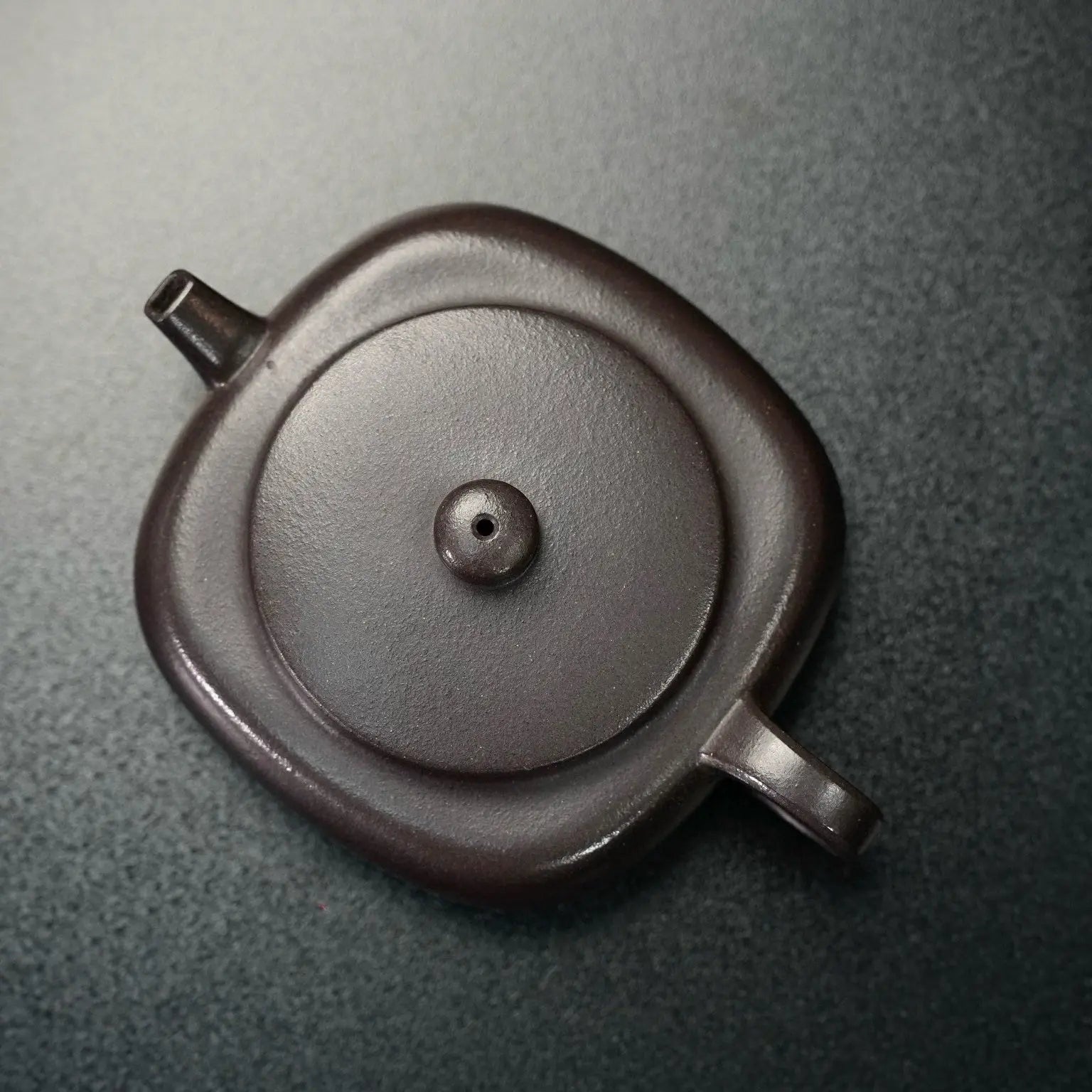 Xiang Ying 150cc - Yixing Handmade Teapot 江苏宜兴