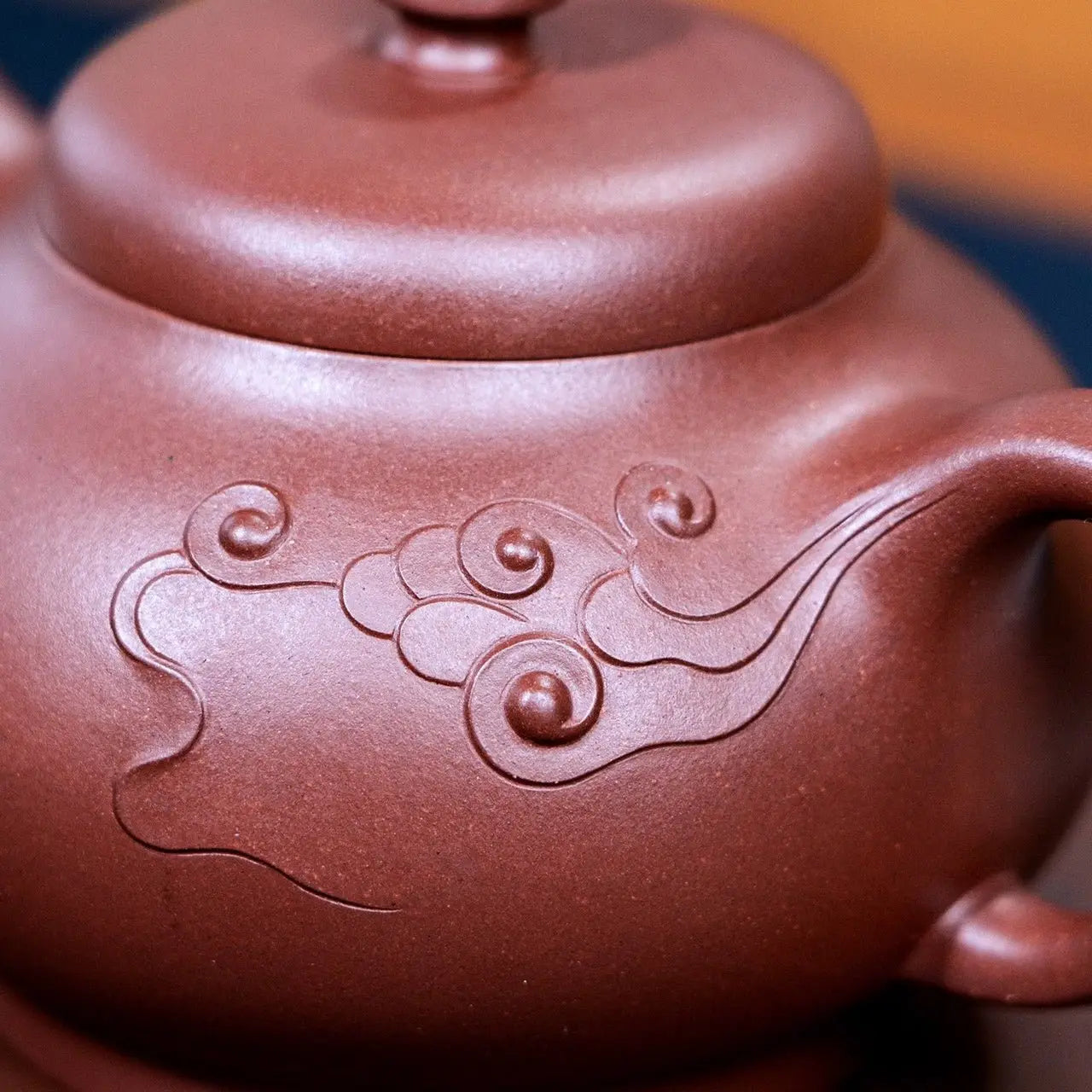 Xiang Yun 300cc - Yixing Handmade Teapot 江苏宜兴