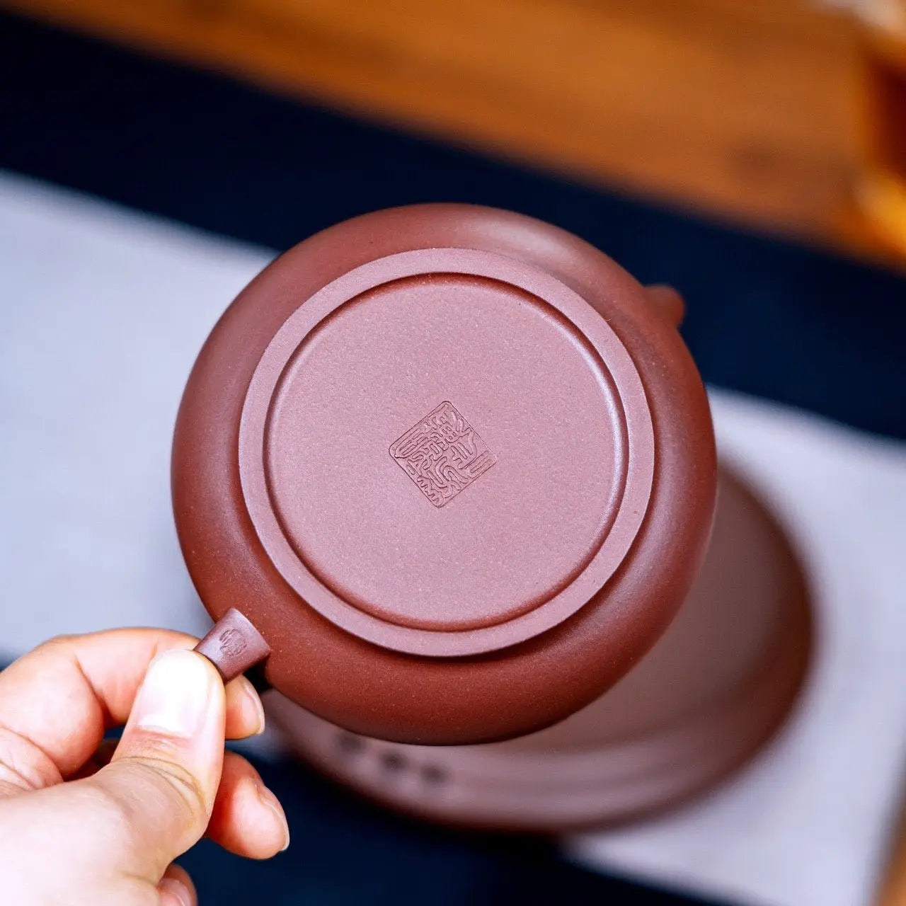 Xiang Yun 300cc - Yixing Handmade Teapot 江苏宜兴