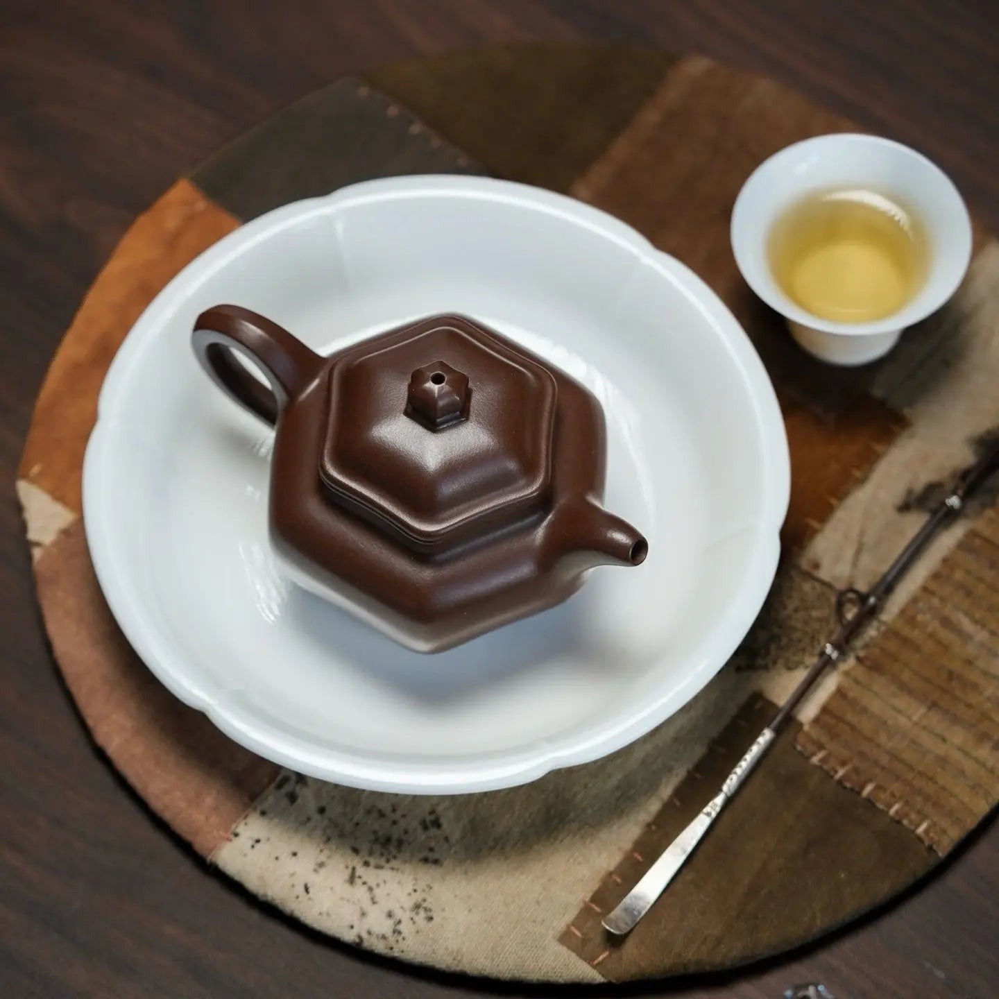 Xiao Lian Zi 118cc - Yixing Handmade Teapot 江苏宜兴