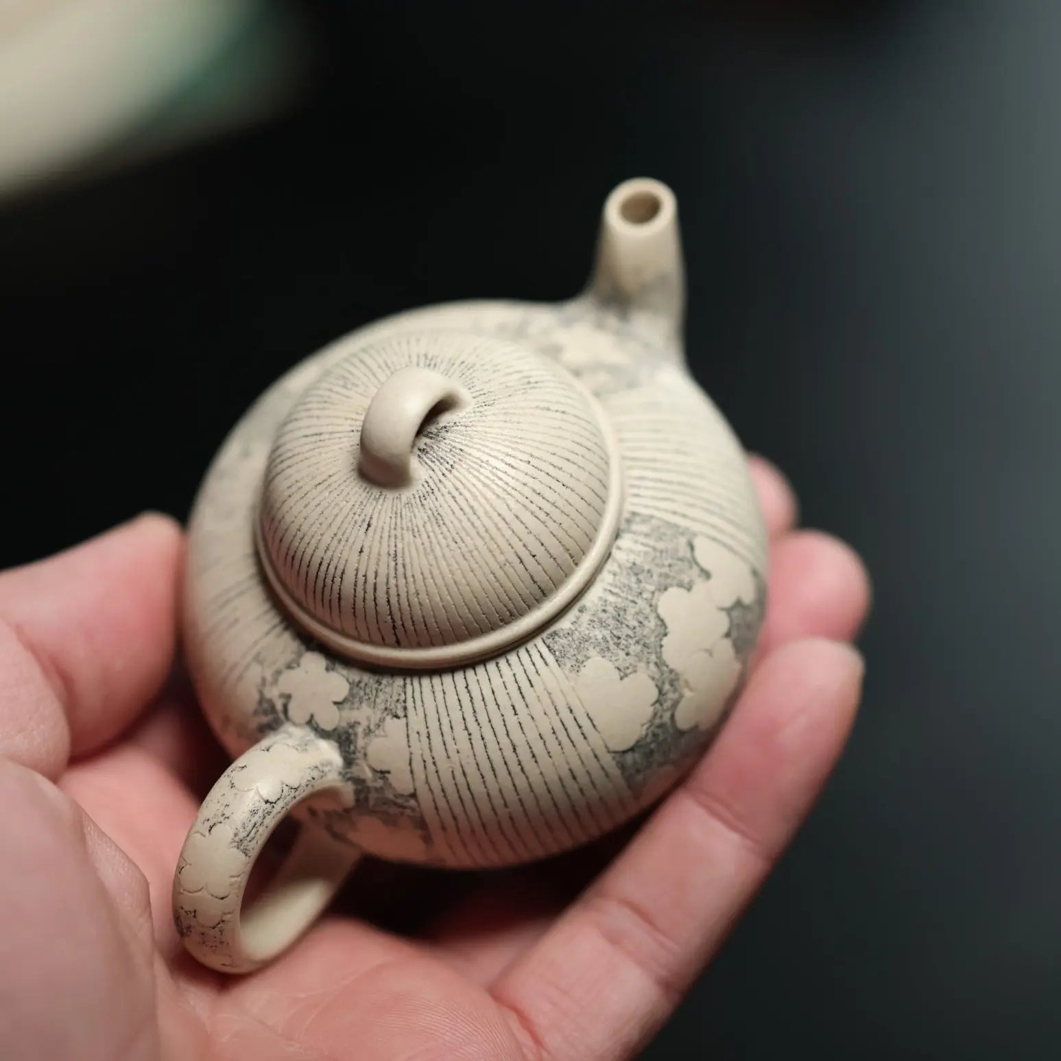 Xiao Man 110cc - Yixing Handmade Teapot 江苏宜兴