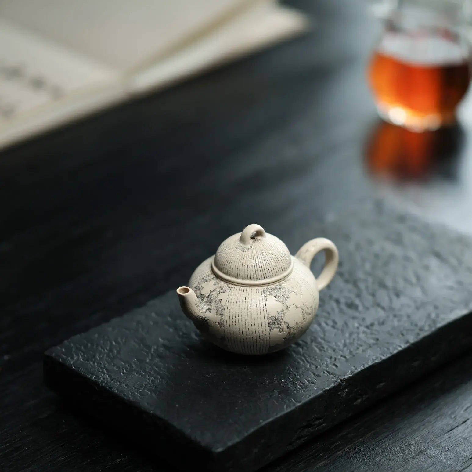 Xiao Man 110cc - Yixing Handmade Teapot 江苏宜兴