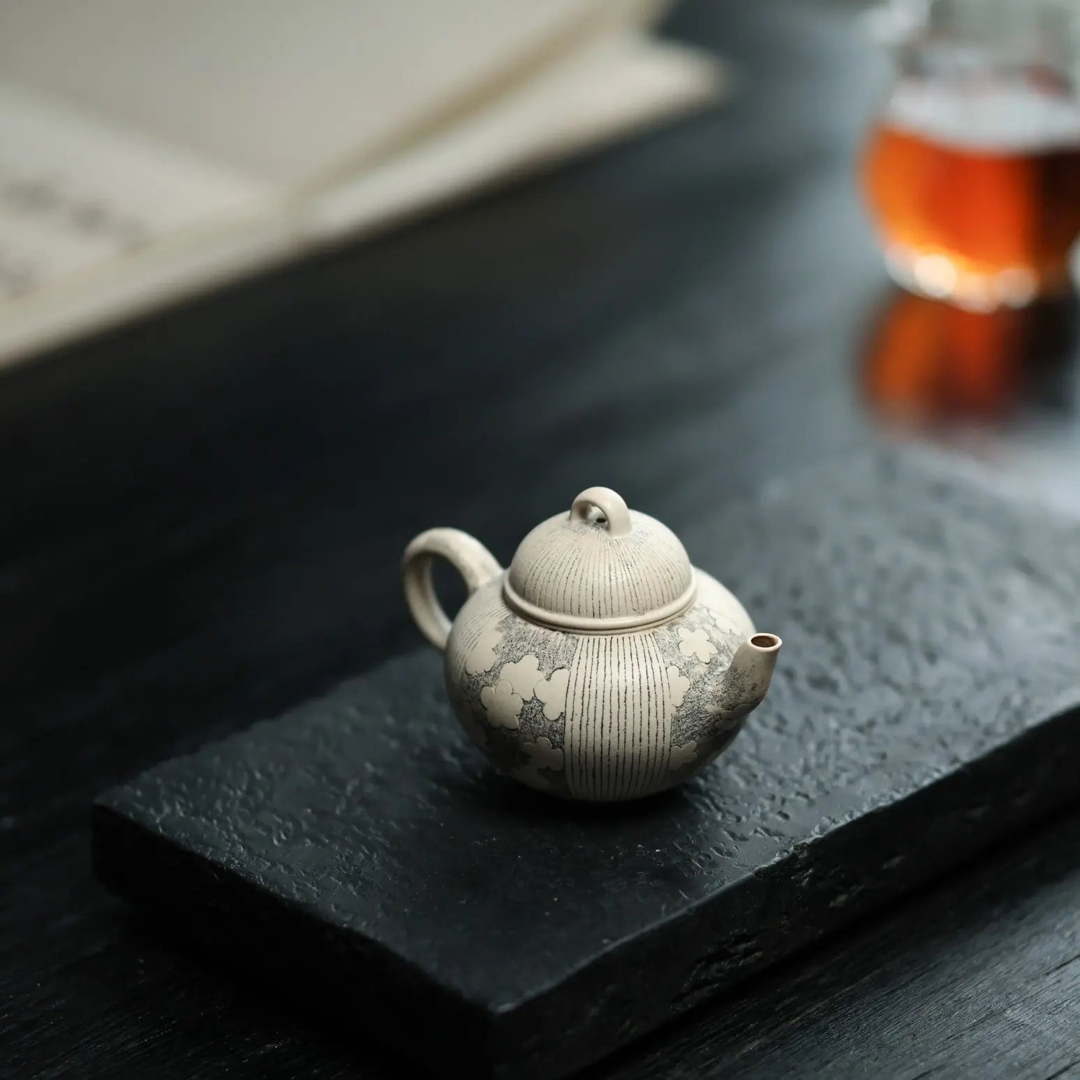 Xiao Man 110cc - Yixing Handmade Teapot 江苏宜兴