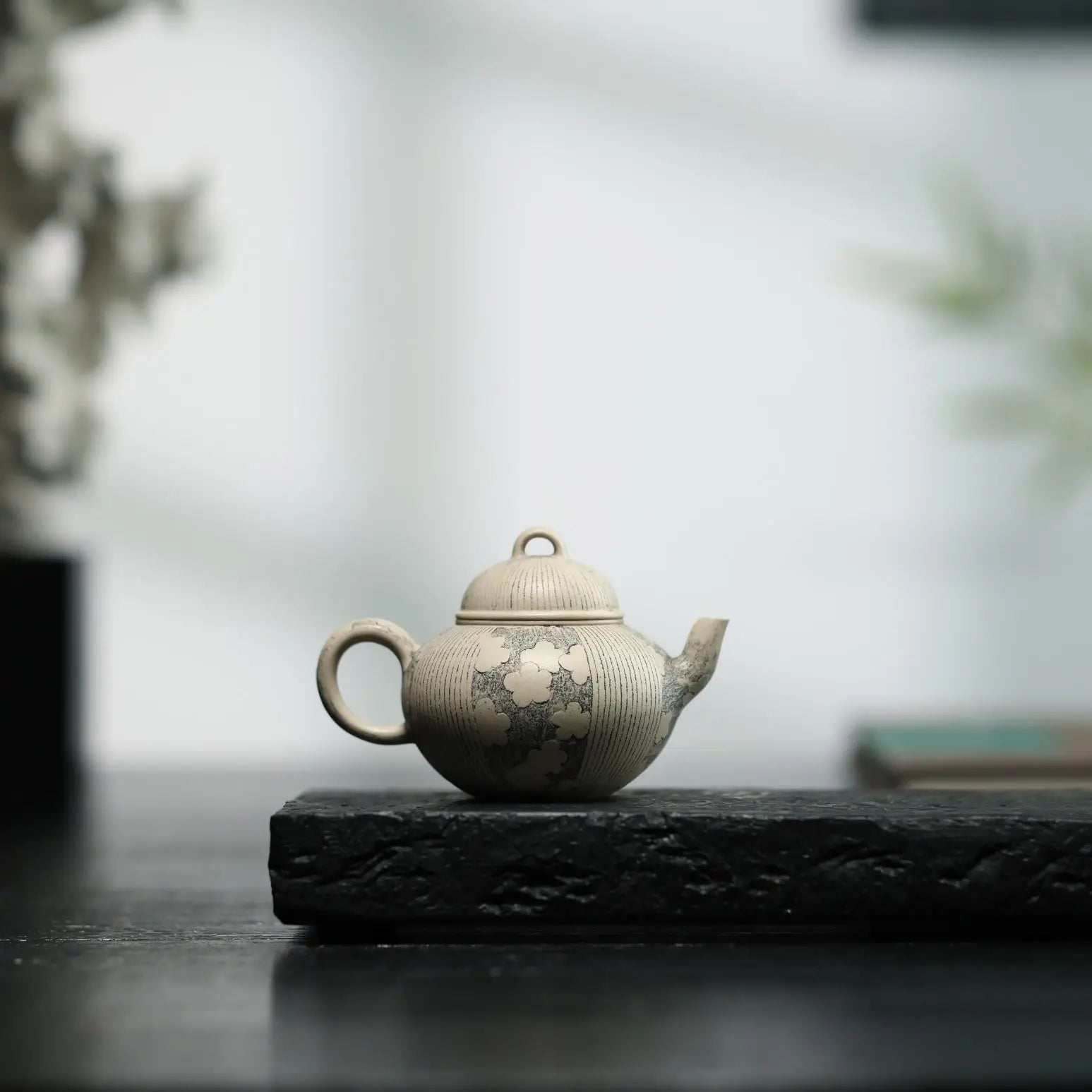 Xiao Man 110cc - Yixing Handmade Teapot 江苏宜兴
